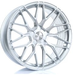 BOLA B17 18x8,5 ET40 a 45 -SILVER