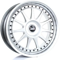 BOLA B4 18x8 ET30 a 45 -SILVER