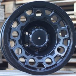 Jante 4X4 (Style) 16x9 ET 6x139,7 BLHM