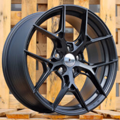Jante RACIN (Style) 18x8 ET38 5x108 BM