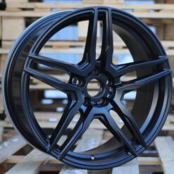 Jante RACIN (Style) 17x7,5 ET40 5x112 BLHM