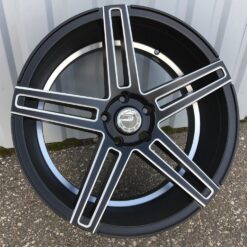 Jante RACIN (Style) 20x9,5 ET35 5x120 BLHMPL
