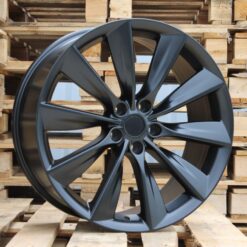 Jante RACIN (Style) 21x8,5 ET40 5x120 BLHM