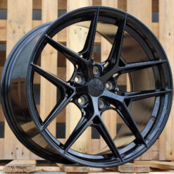 Jante HAXER (Style) 17x8 ET35 5x120 BL