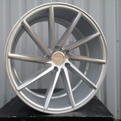Jante RACIN (Style) 17x7,5 ET42 5x114,3 SS