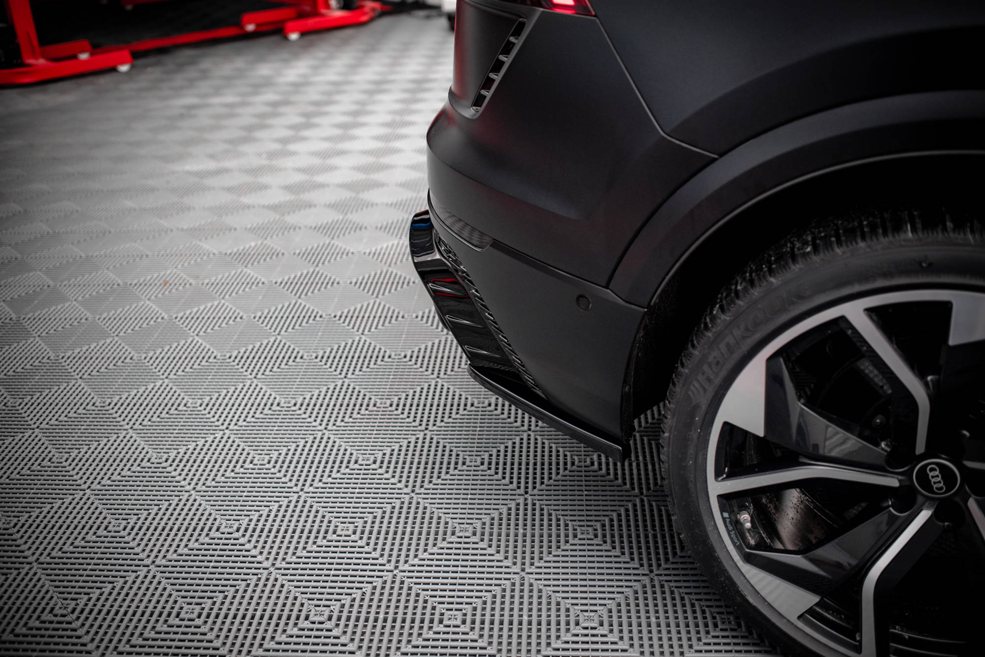 Set of Splitters Audi RSQ8 Mk1 - Image 12