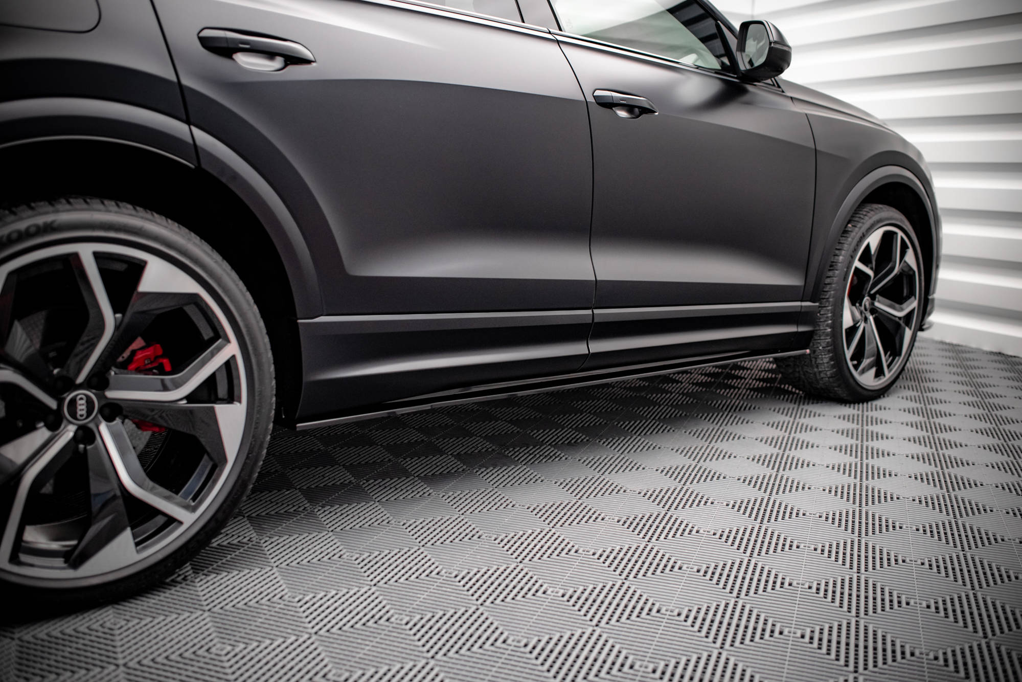 Set of Splitters Audi RSQ8 Mk1 - Image 5