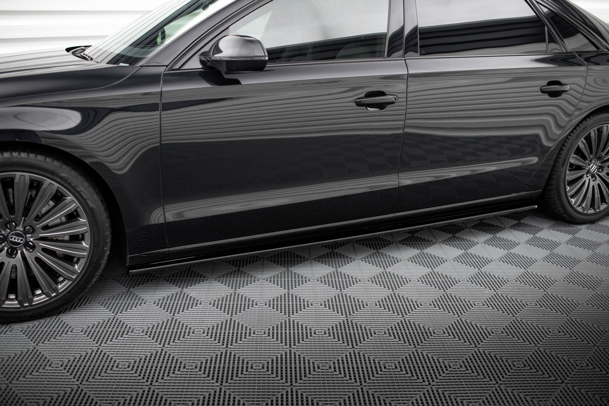 Set of Splitters Audi A8 Long D4 Facelift - Image 5
