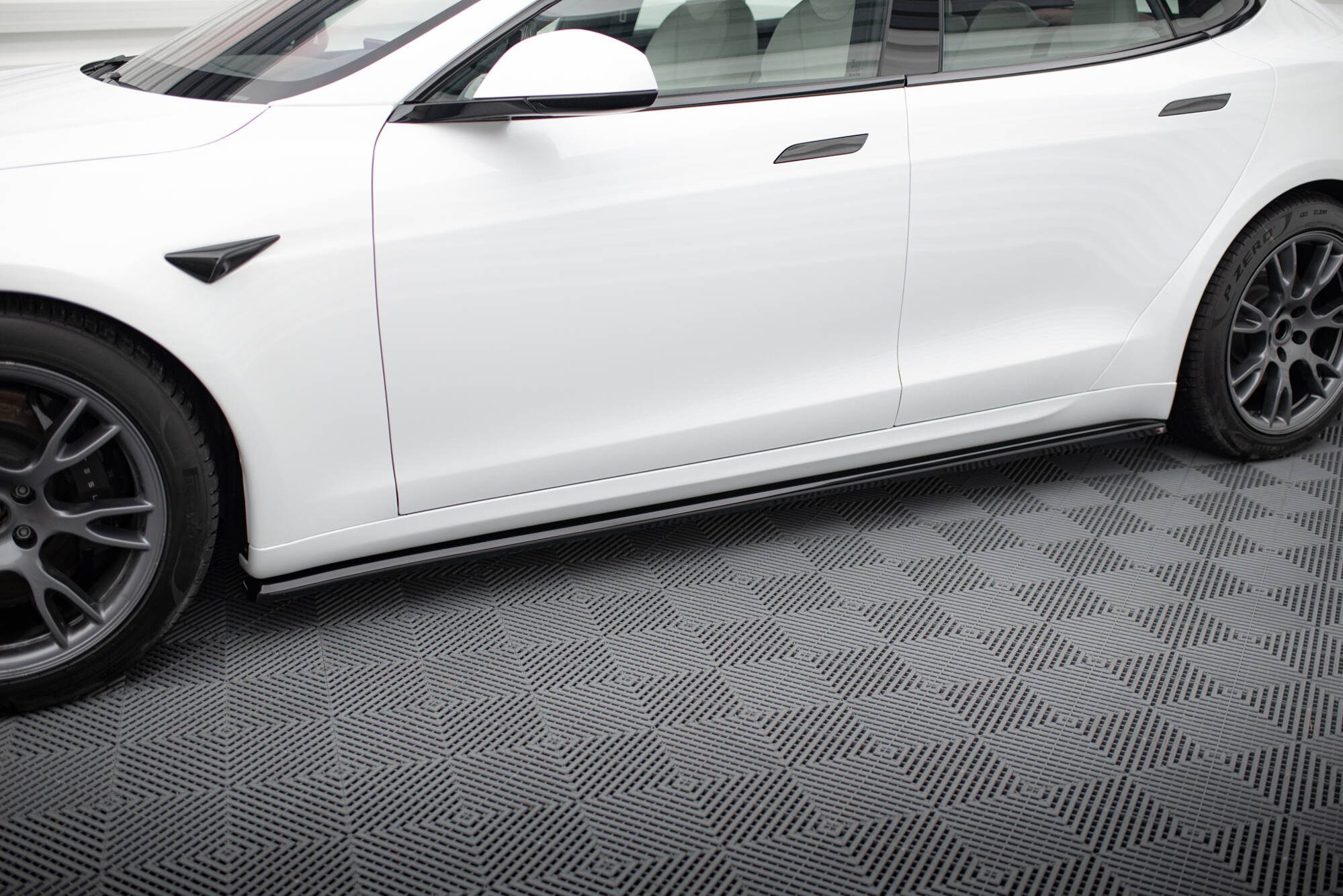 Set of Splitters Tesla Model S Plaid Mk1 Facelift - Image 6