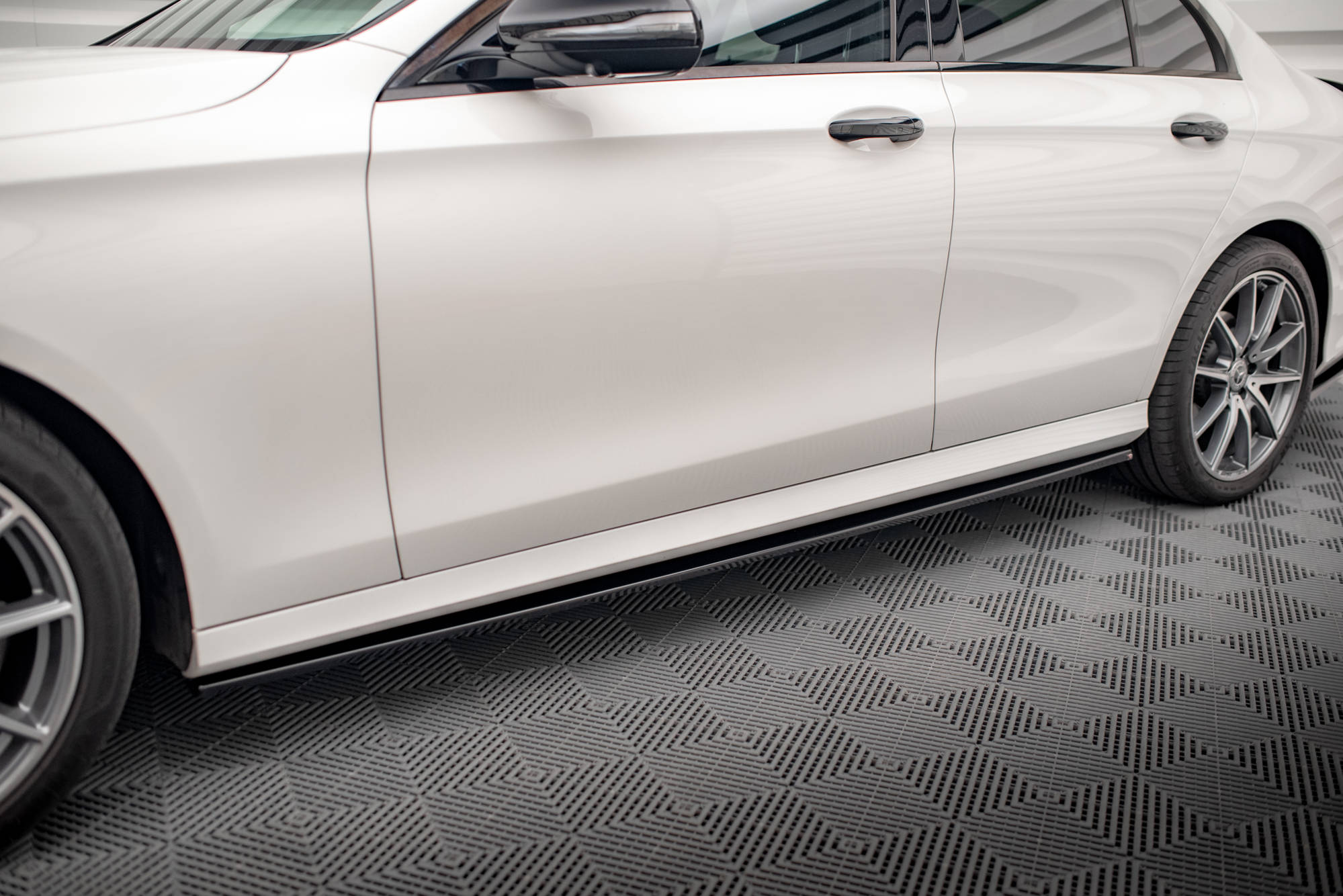 Set of Splitters Mercedes-Benz E AMG-Line W213 Facelift - Image 5