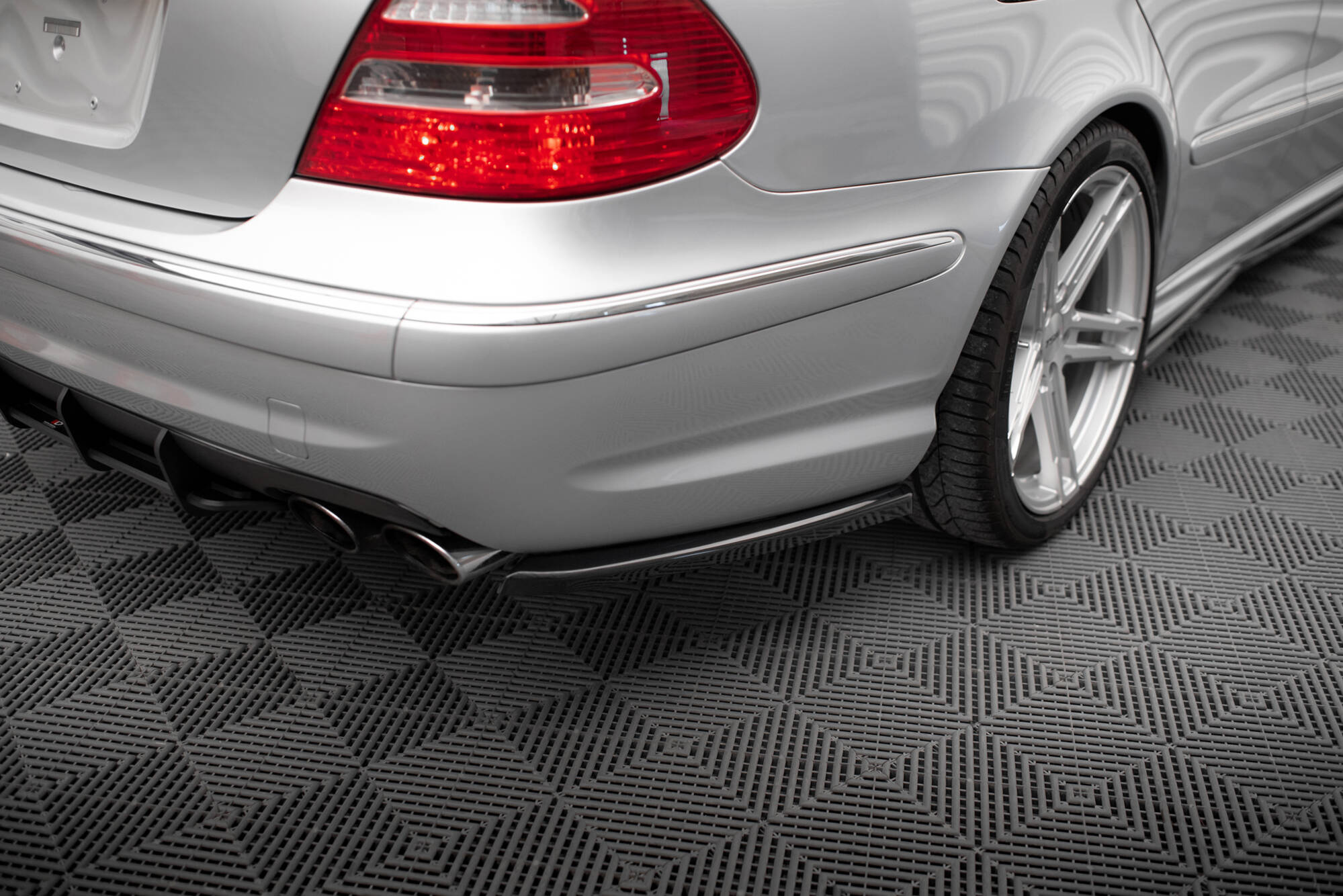 Set of Splitters Mercedes-Benz E 55 AMG W211 - Image 10