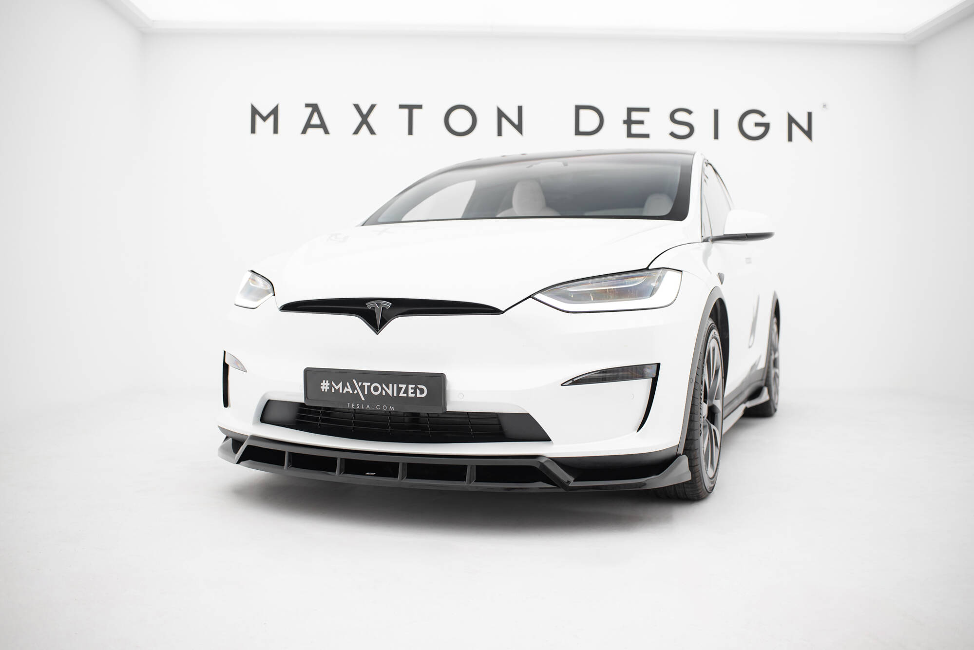 Front Splitter V.3 Tesla Model X Mk1 Facelift - Image 3