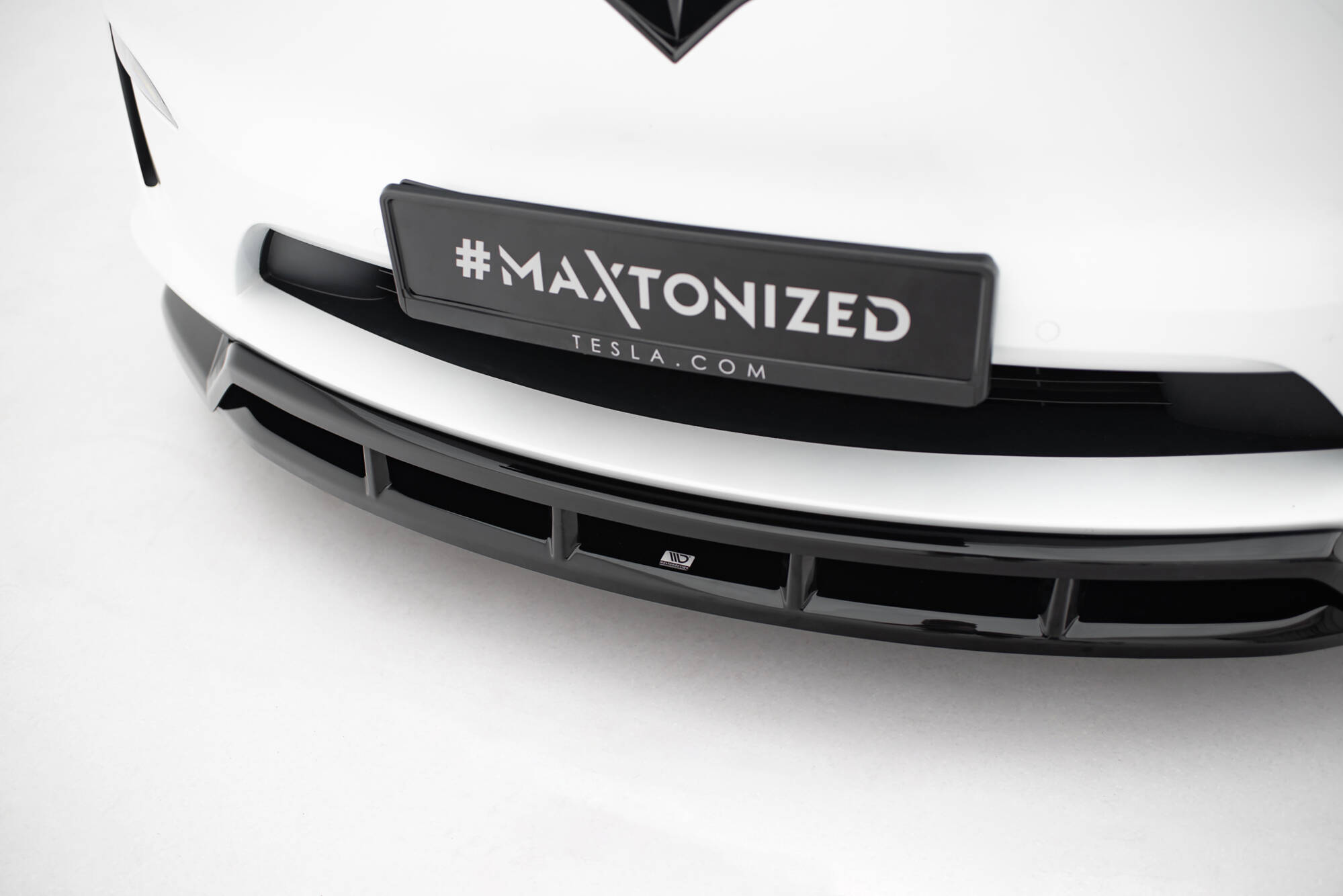 Front Splitter V.3 Tesla Model X Mk1 Facelift - Image 5