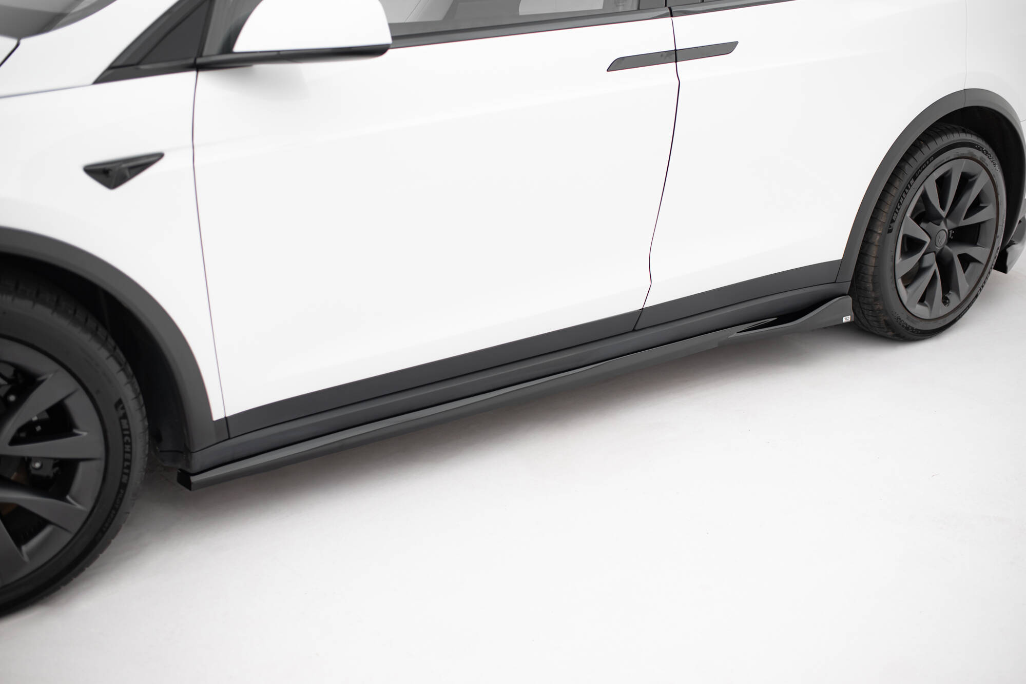 Set of Splitters Tesla Model X Mk1 Facelift - Image 6