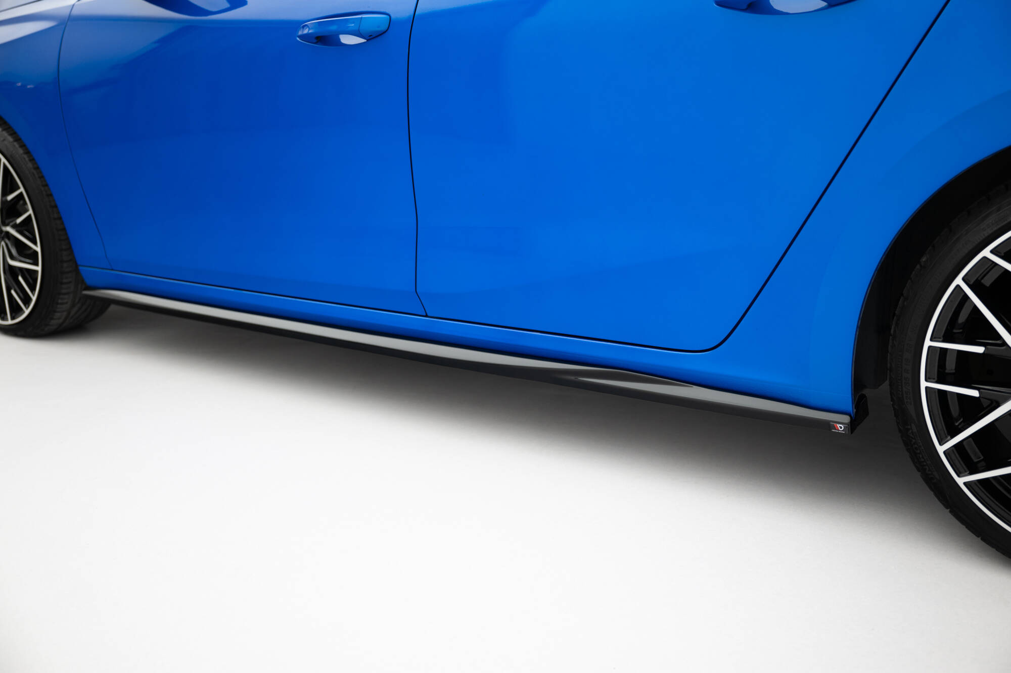 Side Skirts Diffusers Opel Astra Sports Tourer L (MK5) - Image 2