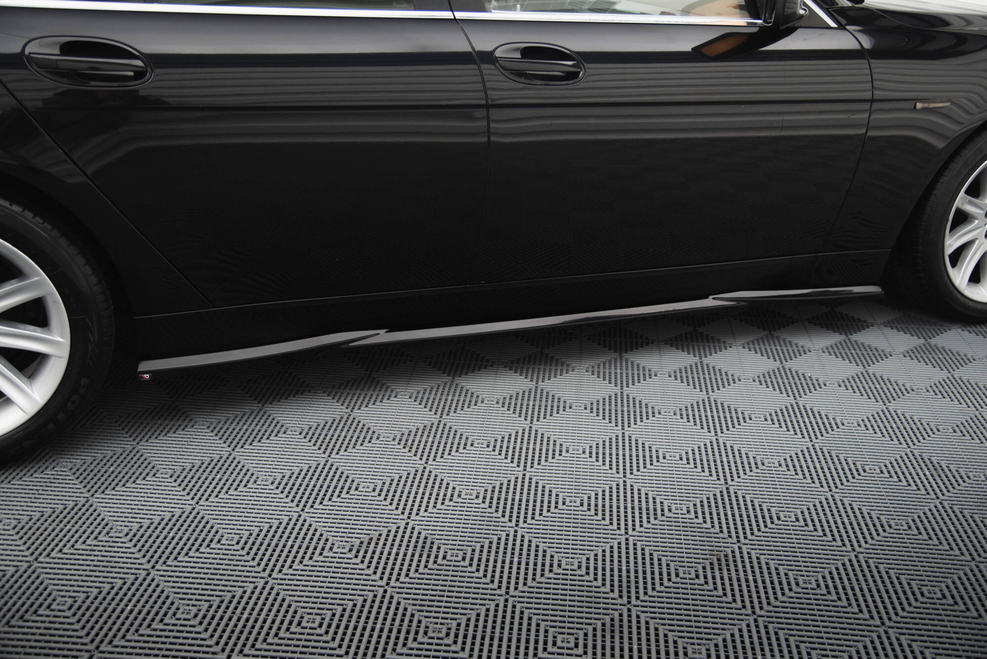 Set of Splitters BMW 7 E65 - Image 5