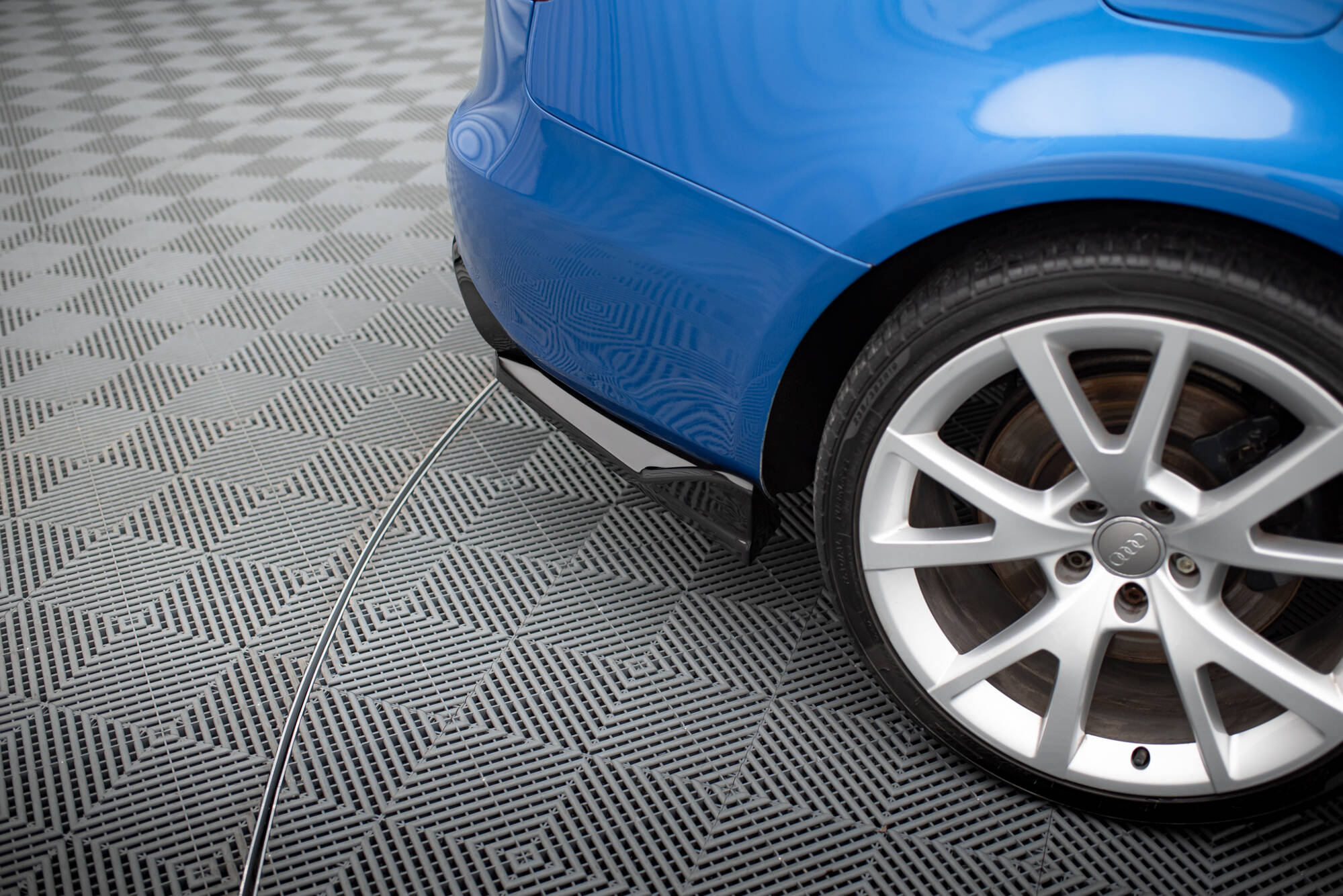 Rear Side Splitters V.2 Audi S4 Sedan B8 - Image 4