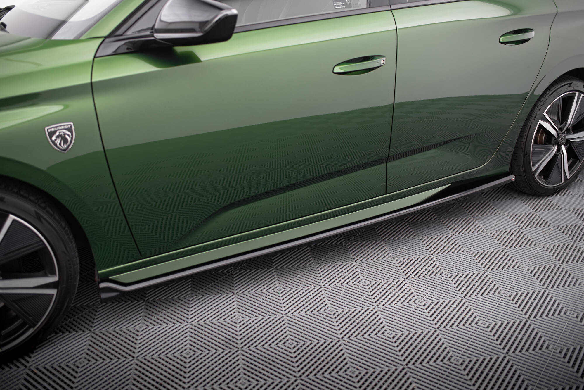 Side Skirts Diffusers Peugeot 308 Hatchback Mk3 - Image 4