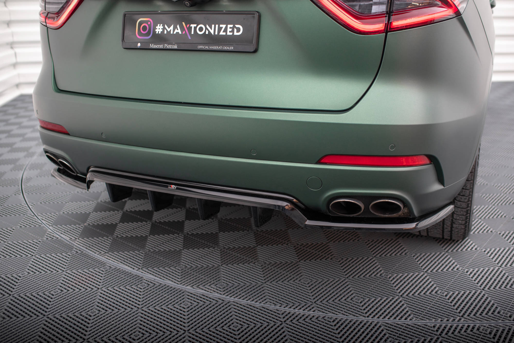 Set of Splitters Maserati Levante Mk1 - Image 10