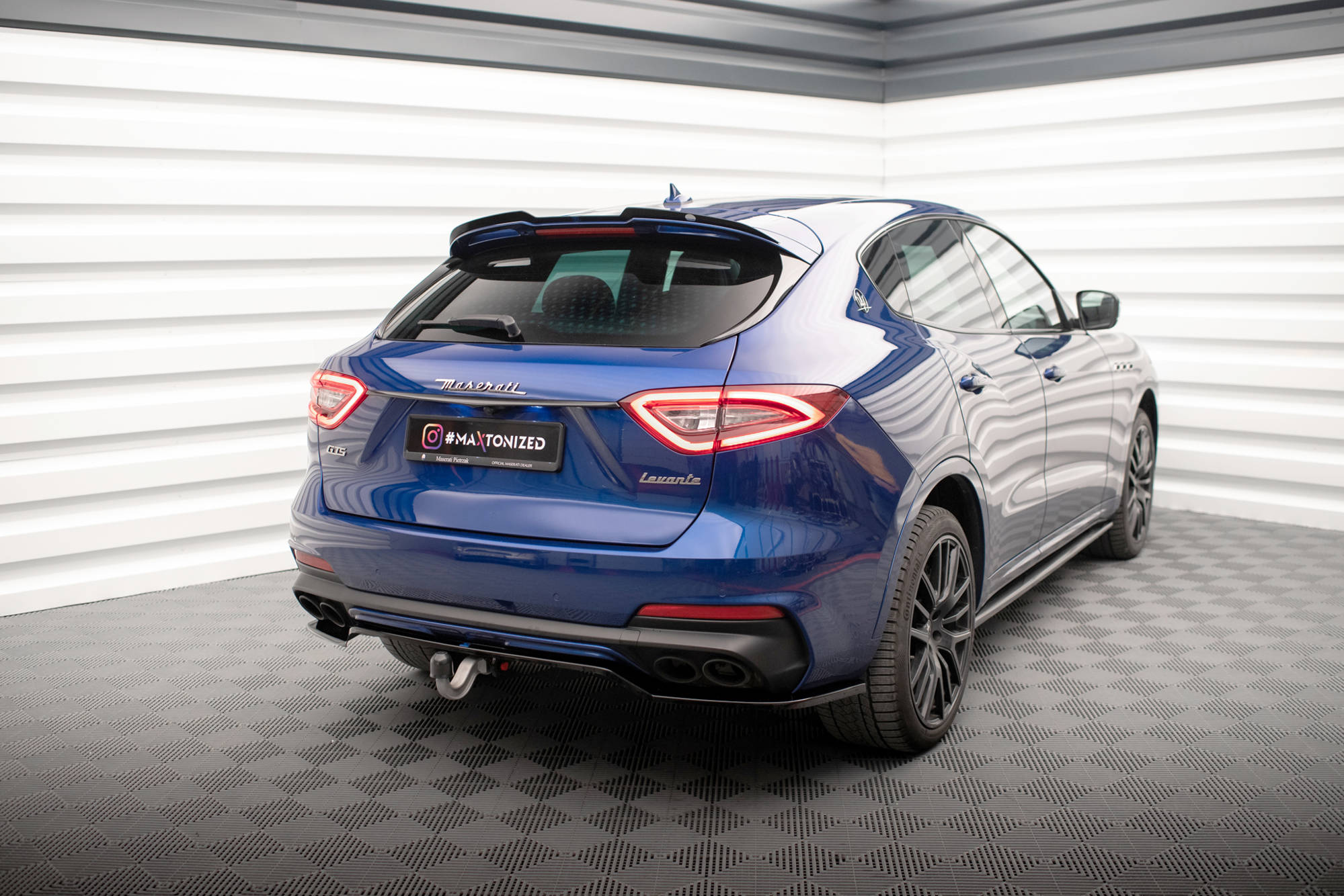 Set of Splitters Maserati Levante GTS Mk1 - Image 13