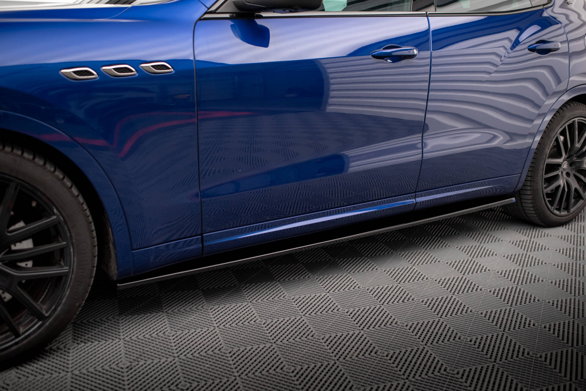 Set of Splitters Maserati Levante GTS Mk1 - Image 7