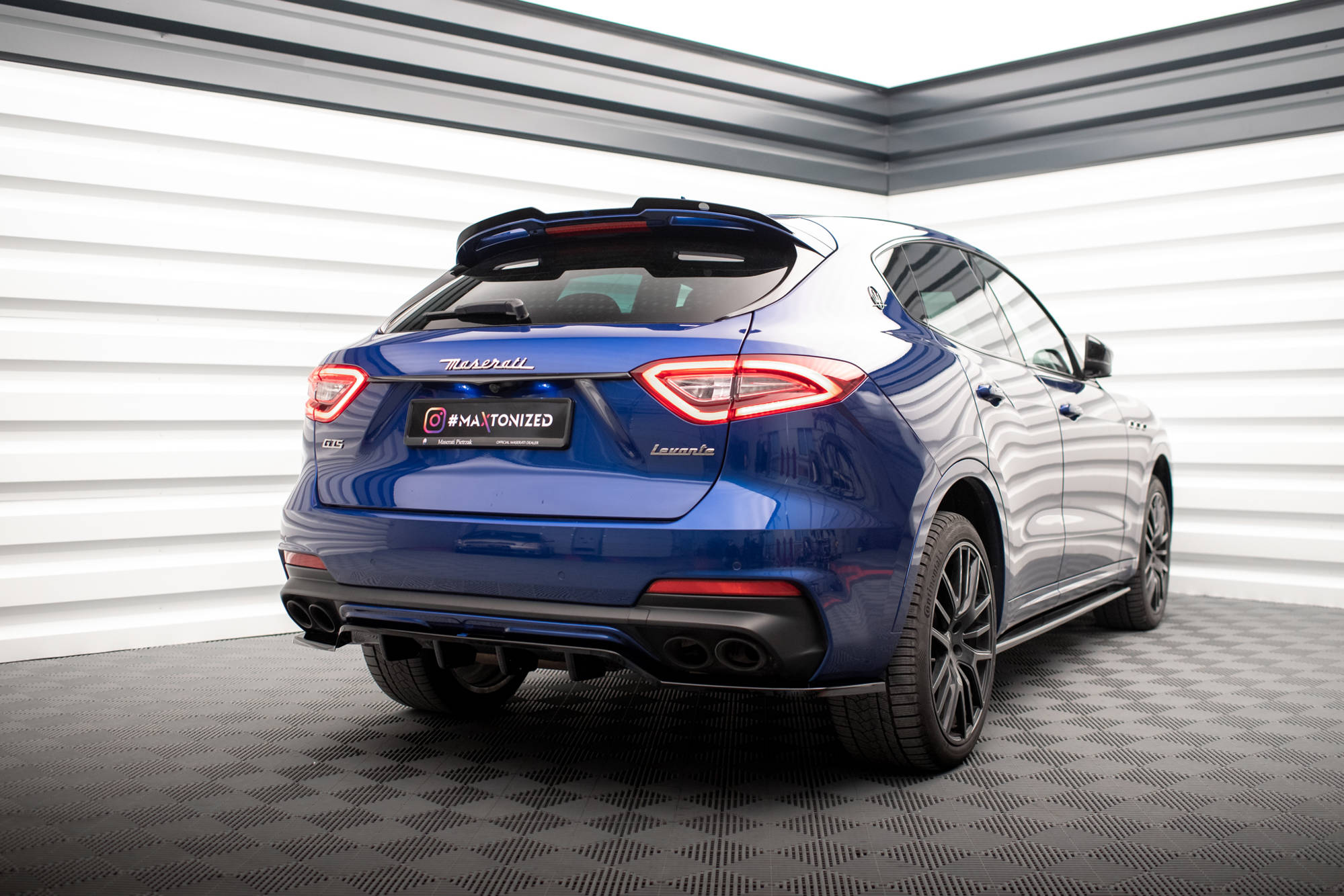 Set of Splitters Maserati Levante GTS Mk1 - Image 15
