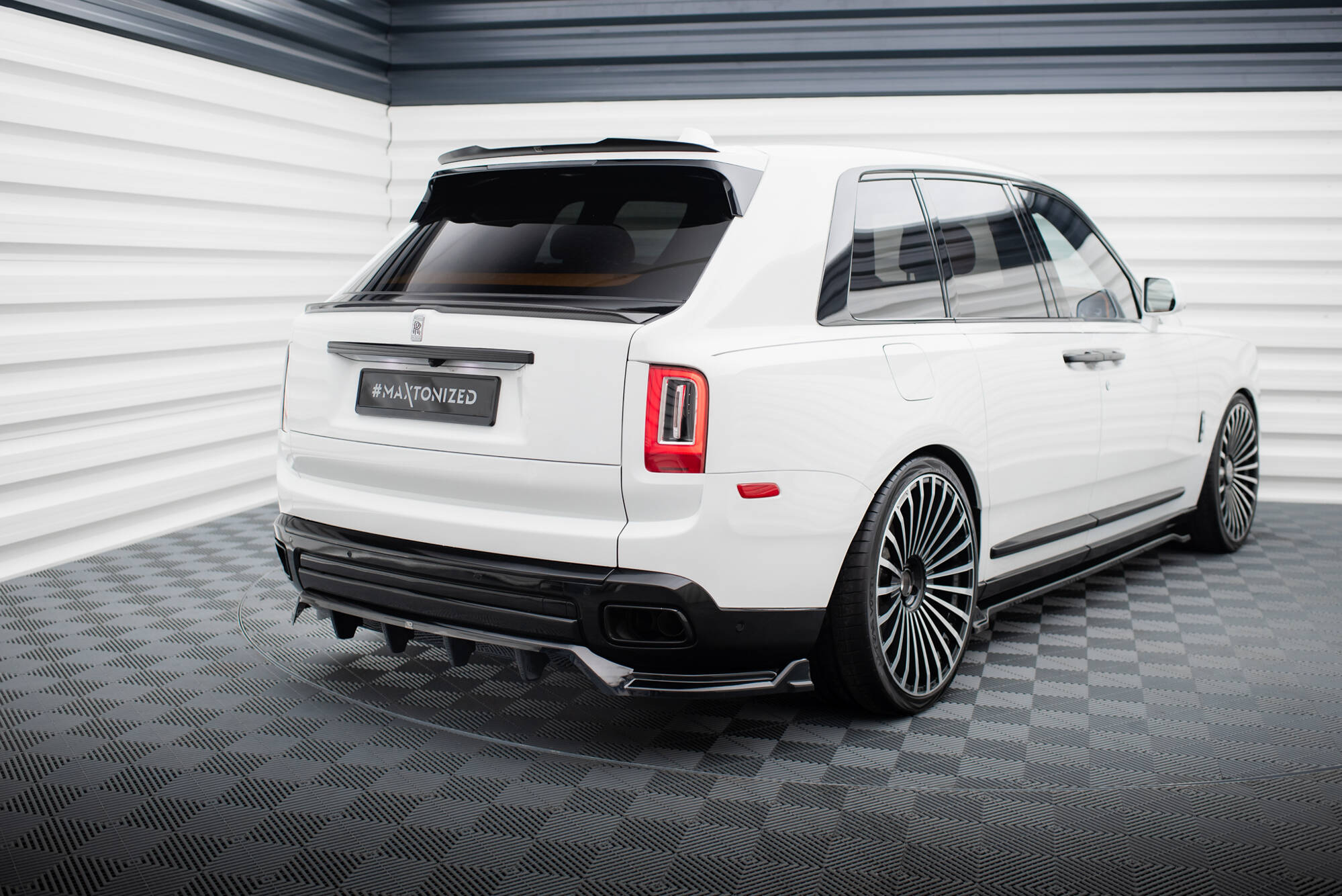 Set of Splitters Rolls Royce Cullinan - Image 11