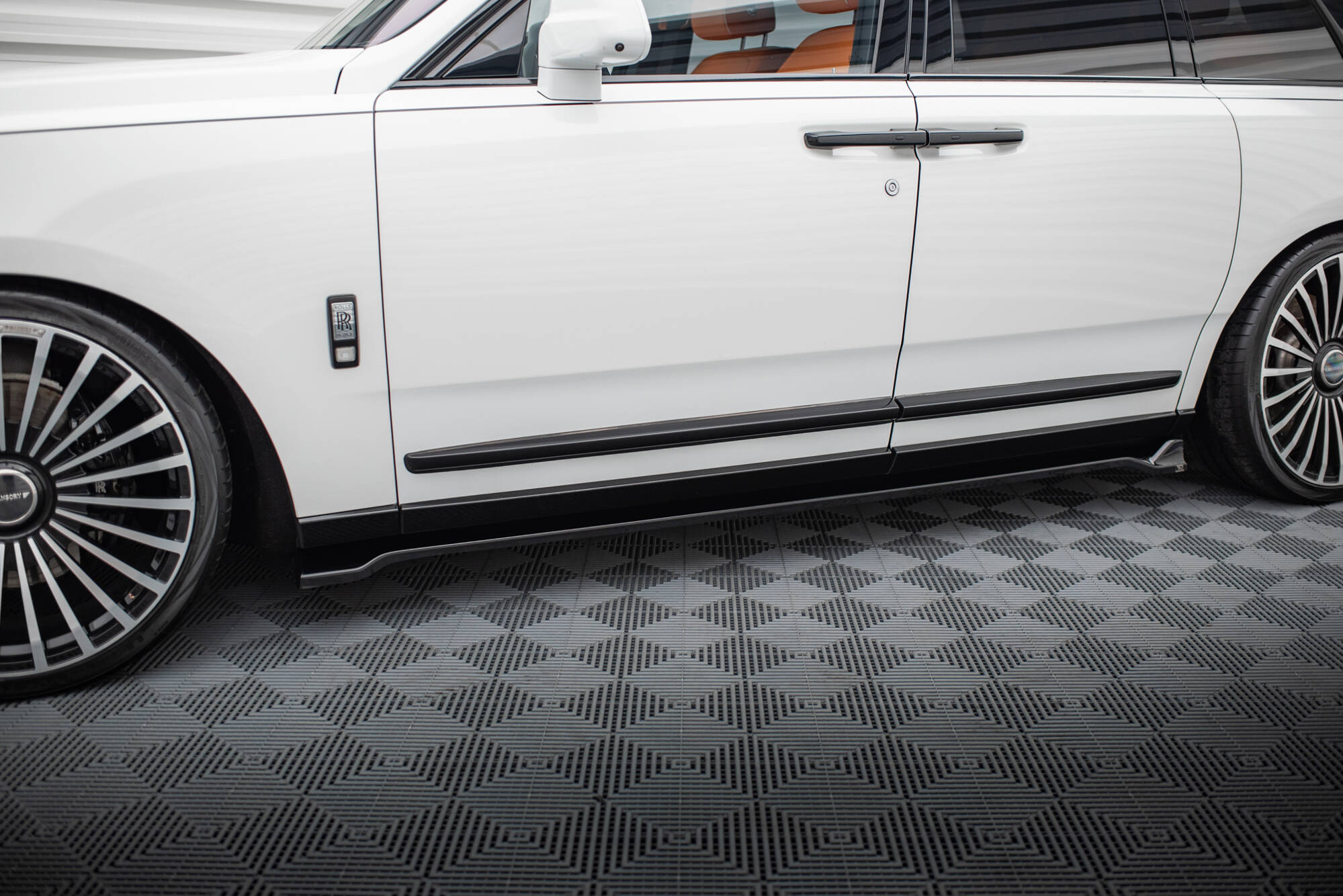 Set of Splitters Rolls Royce Cullinan - Image 5