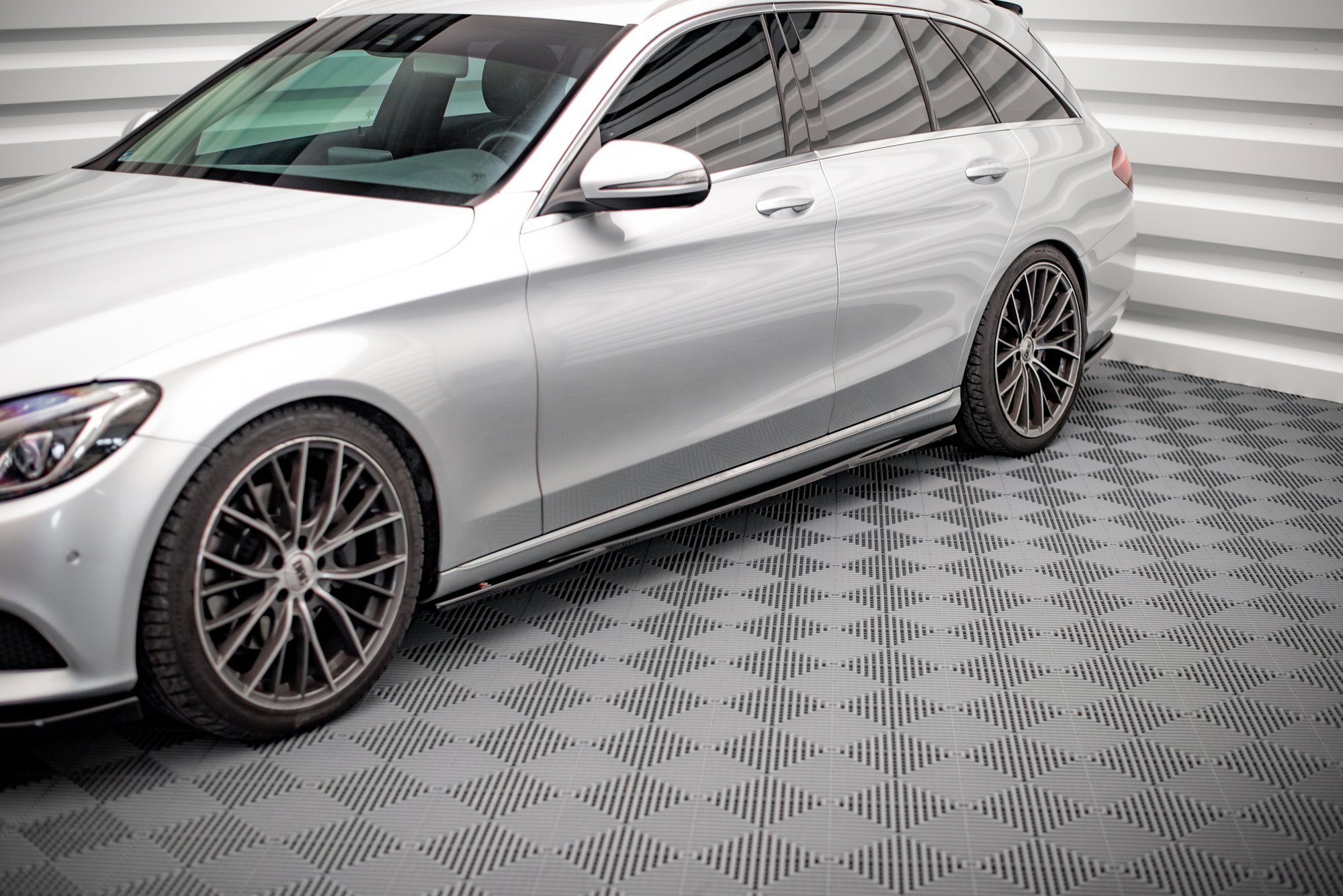 Set of Splitters Mercedes-Benz C W205 - Image 4