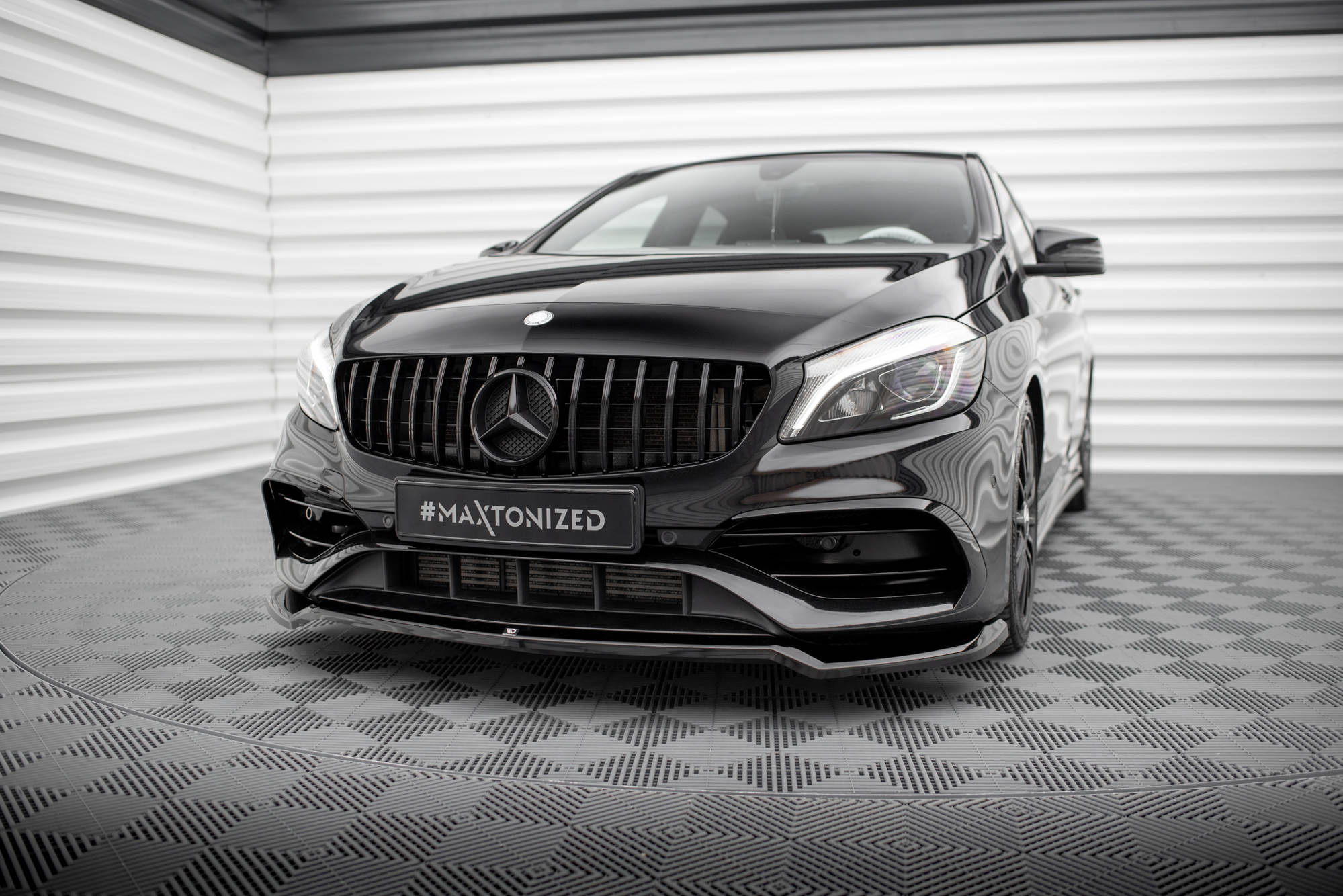 Set of Splitters Mercedes-Benz A AMG-Line W176 Facelift - Image 4