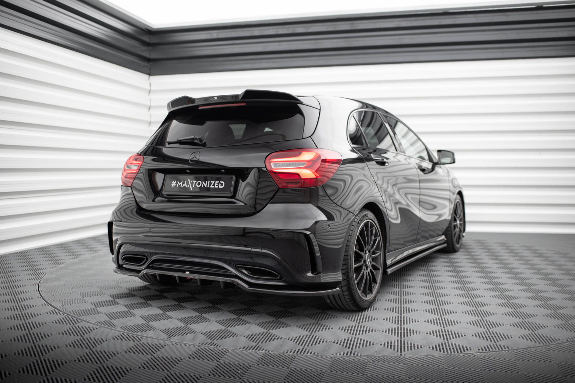 Set of Splitters Mercedes-Benz A AMG-Line W176 Facelift - Image 8
