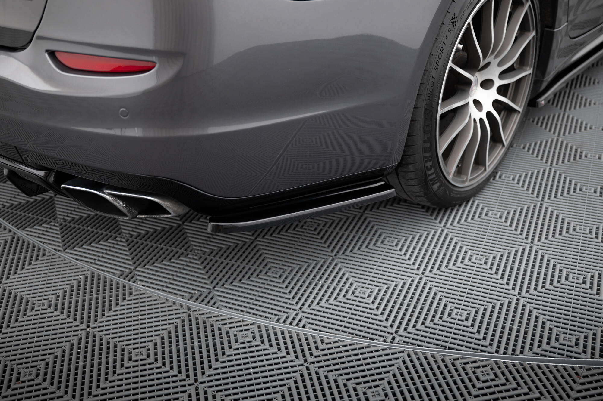 Set of Splitters Maserati Quattroporte Mk6 - Image 11