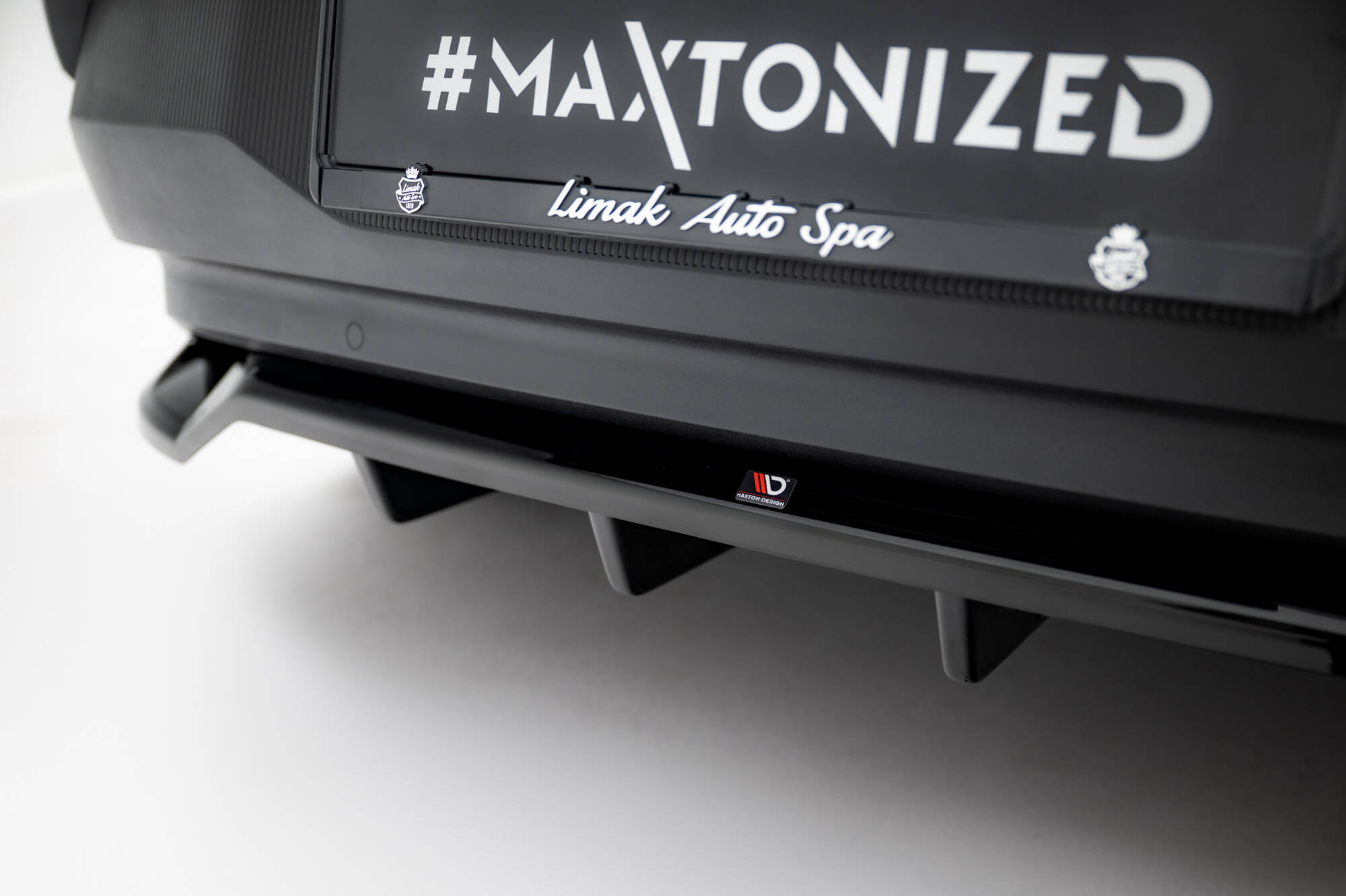 Rear Splitter (with vertical bars) Volvo EX30 Mk1 - Image 5