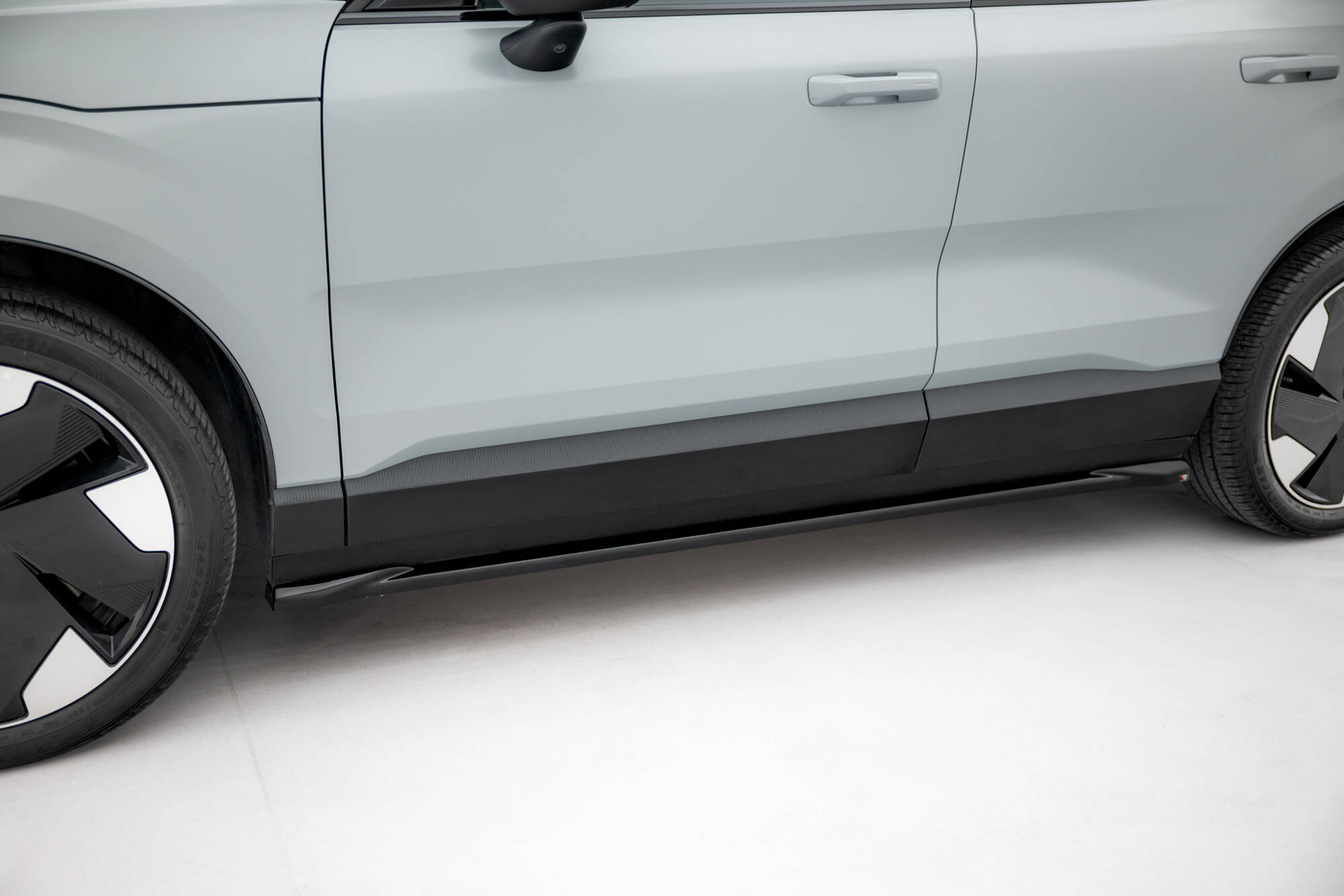 Side Skirts Diffusers Volvo EX30 Mk1 - Image 4