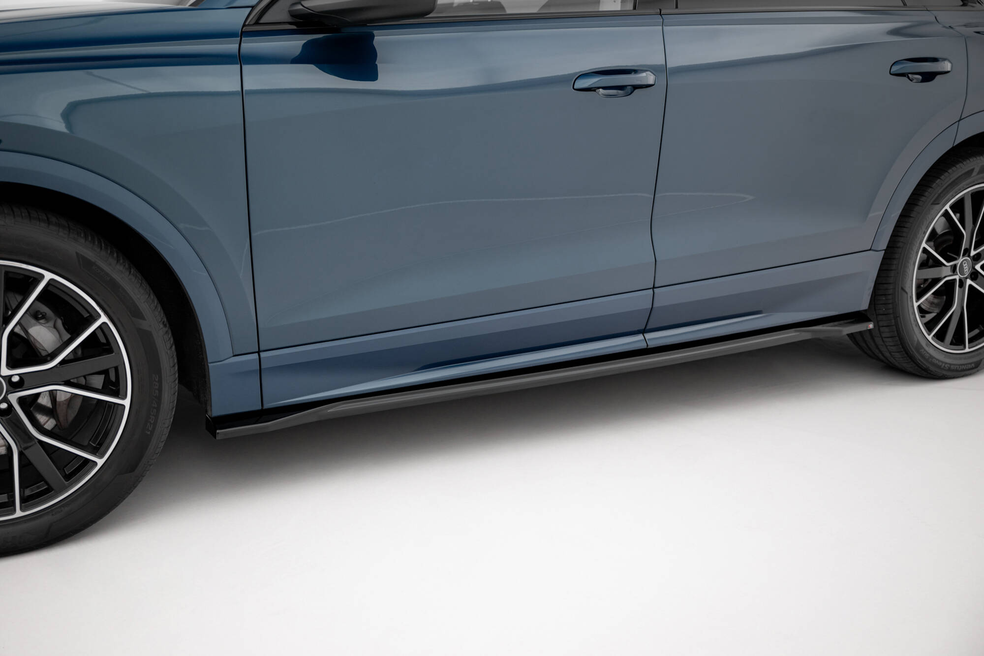 Side Skirts Diffusers Audi Q8 Mk1 - Image 3