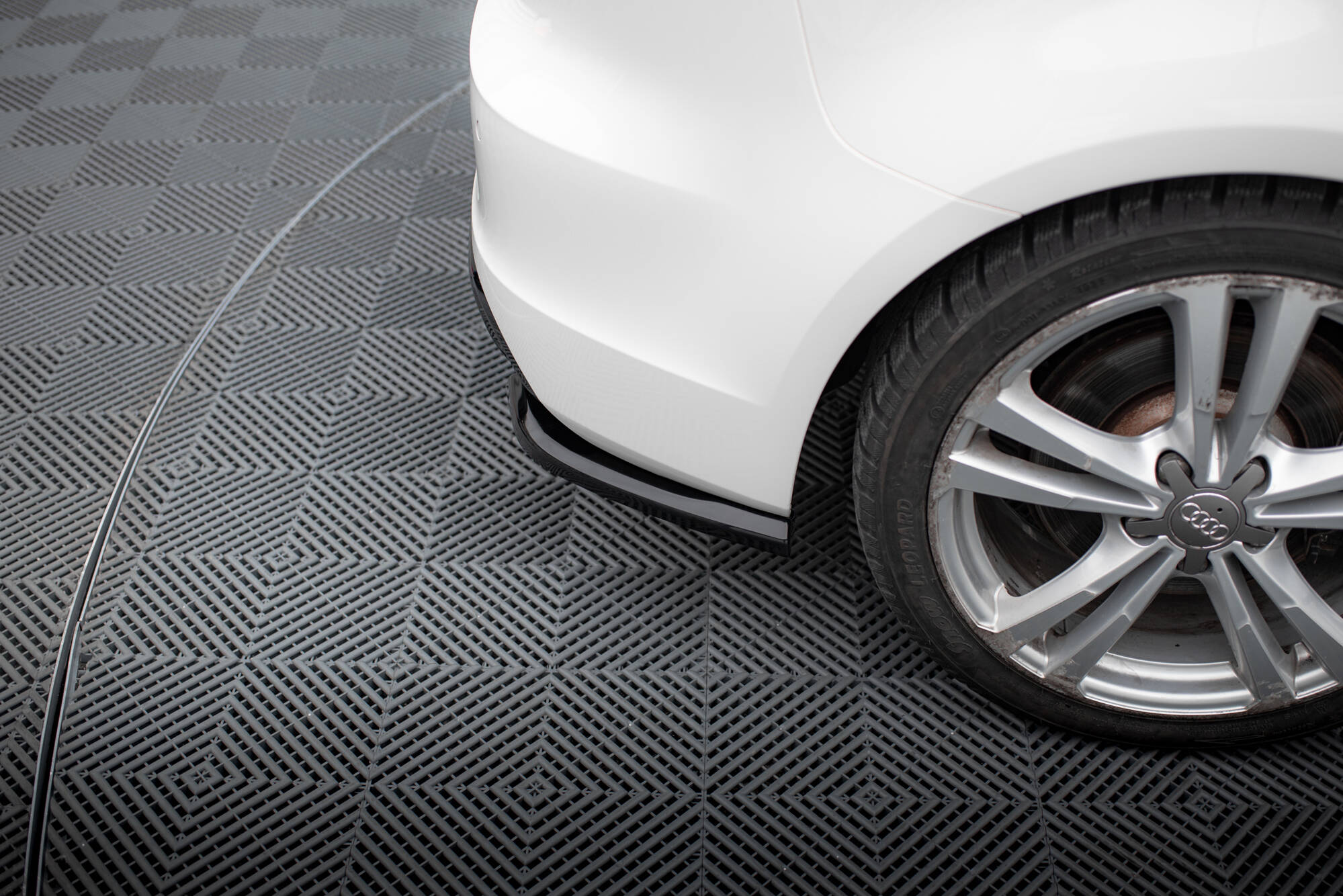 Rear Side Splitters Audi S3 Sportback 8V - Image 3