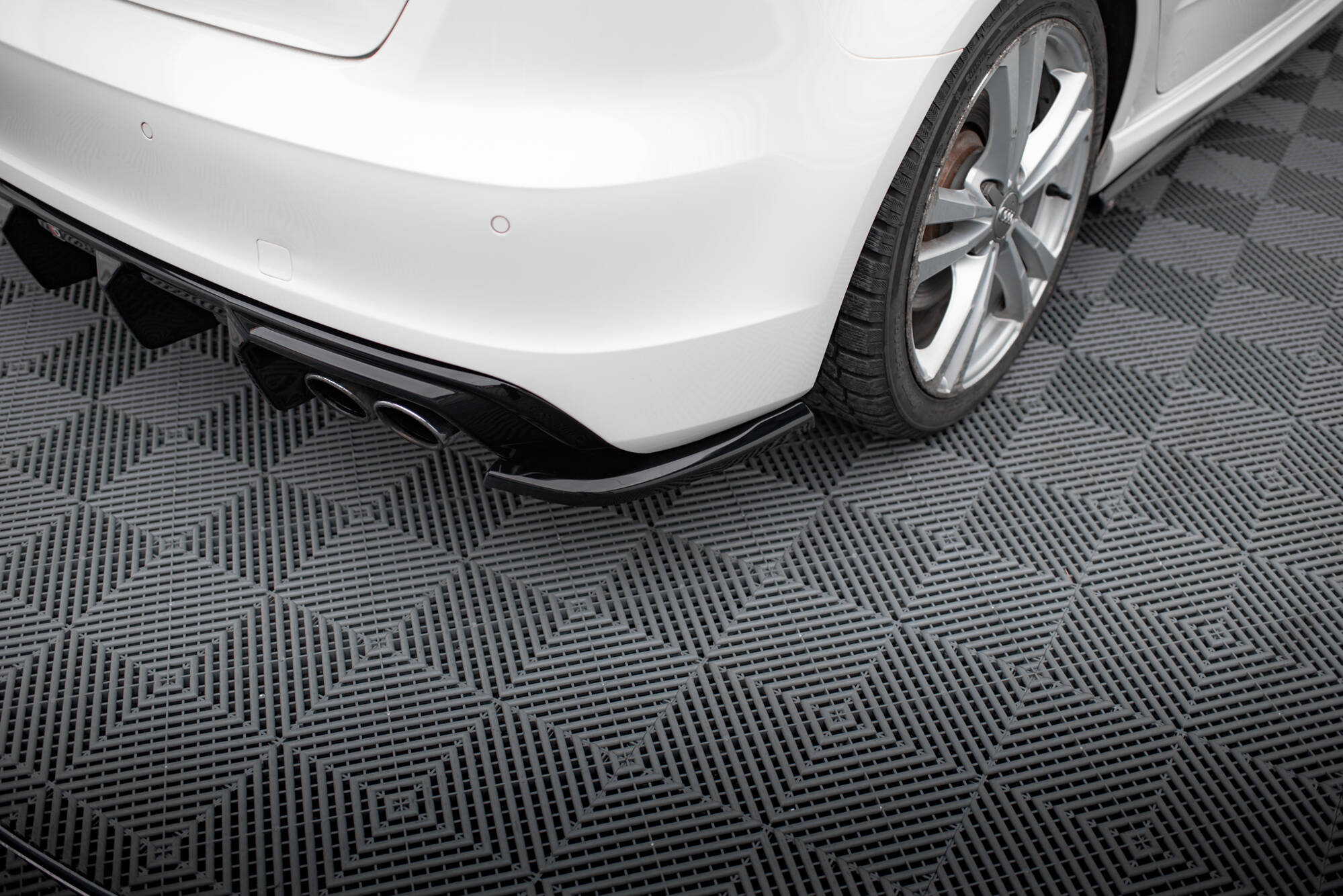Rear Side Splitters Audi S3 Sportback 8V - Image 4