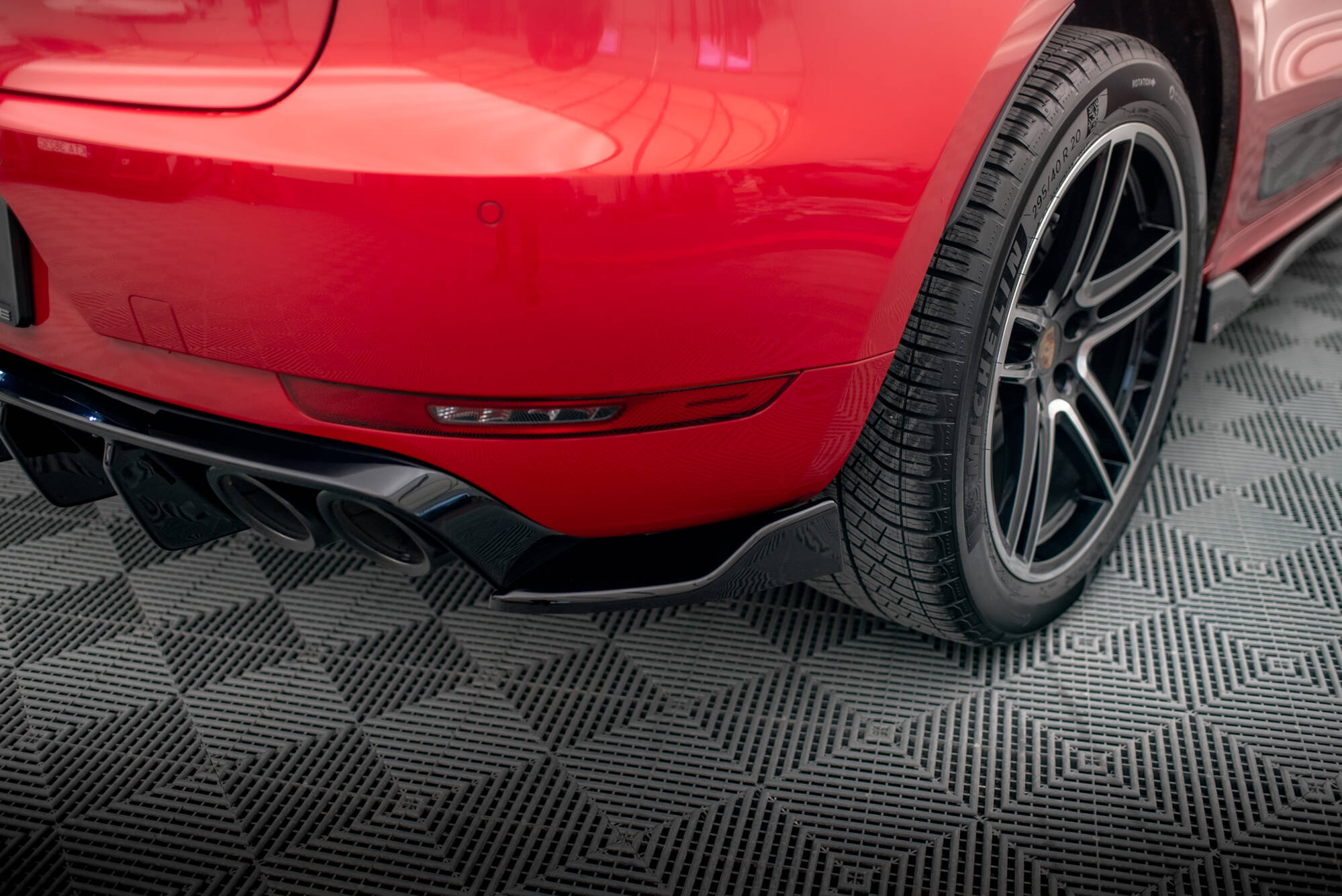 Rear Side Splitters V.2 Porsche Macan GTS / Sport Design Mk1 Facelift - Image 3