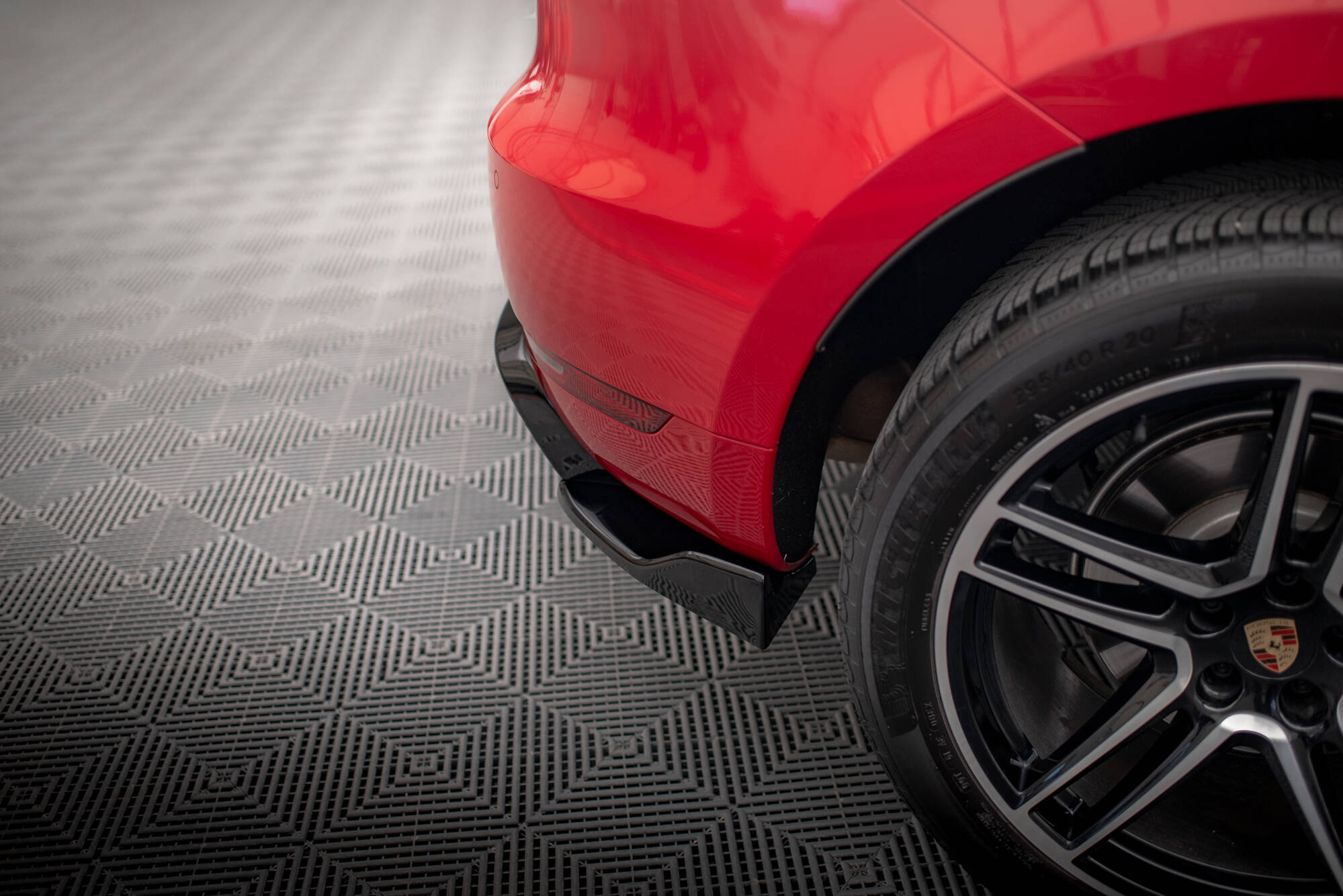 Rear Side Splitters V.2 Porsche Macan GTS / Sport Design Mk1 Facelift - Image 4