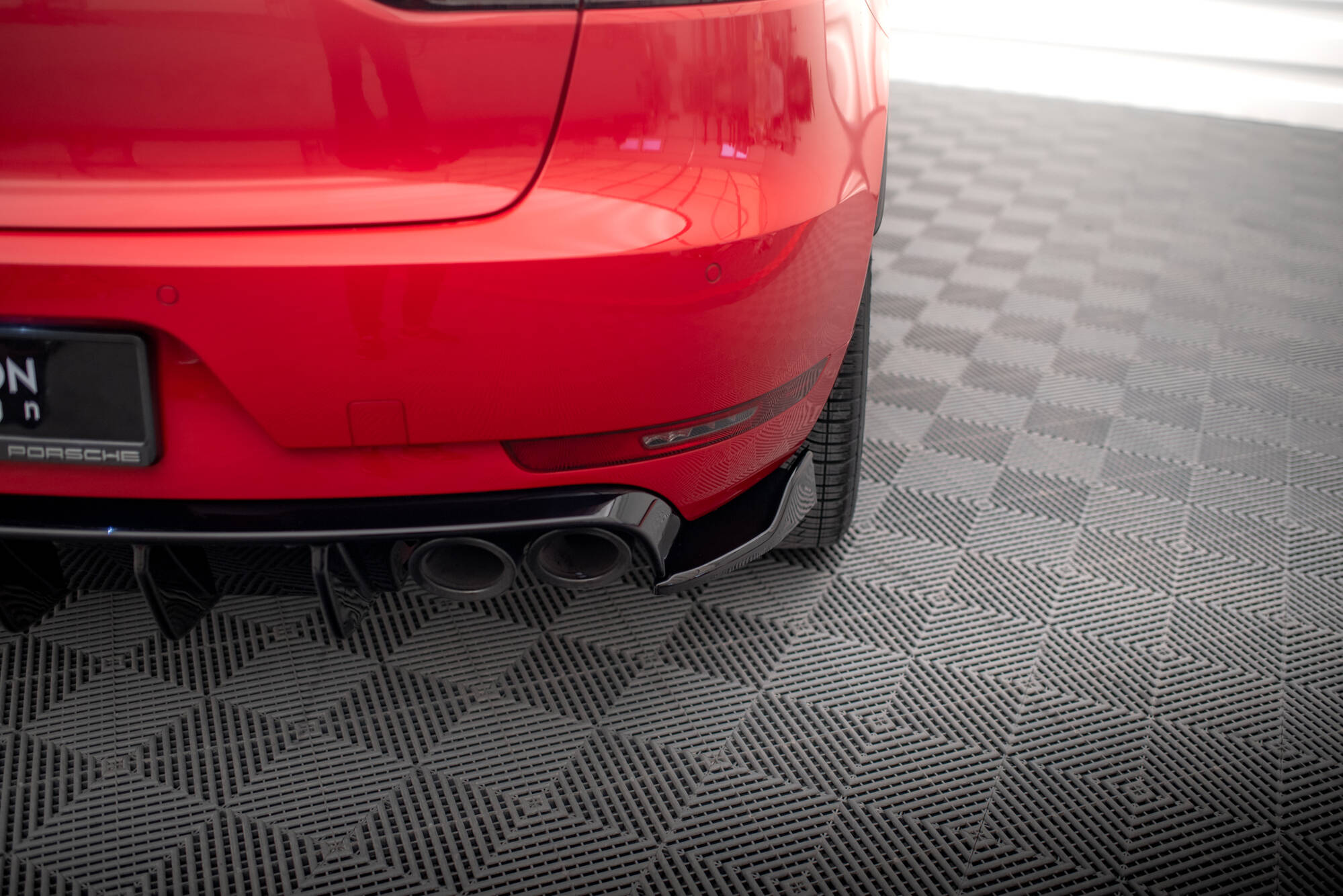 Set of Splitters Porsche Macan GTS / Sport Design Mk1 Facelift - Image 11