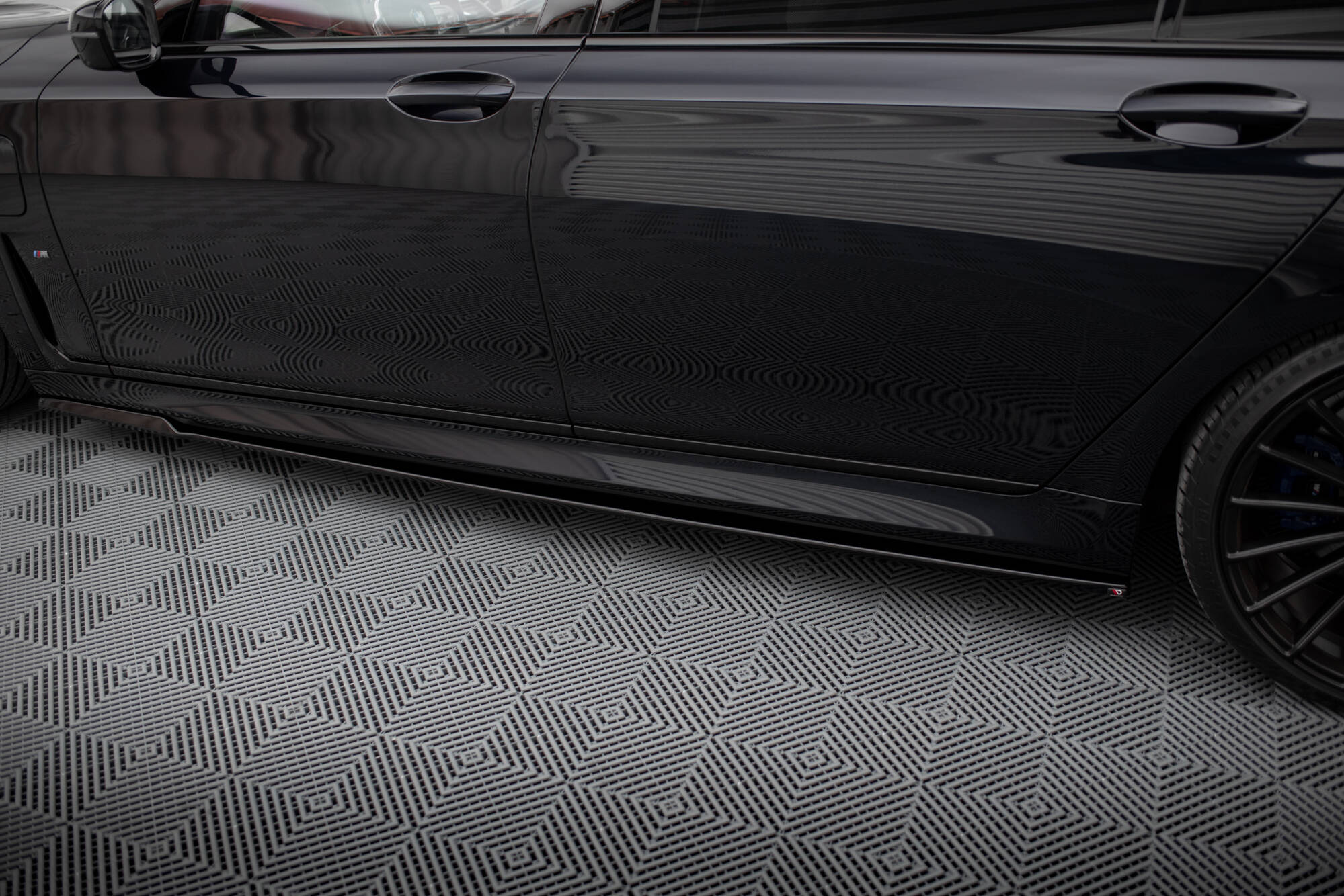 Side Skirts Diffusers V.2 for BMW 7 Long M-Pack G12 - Image 4