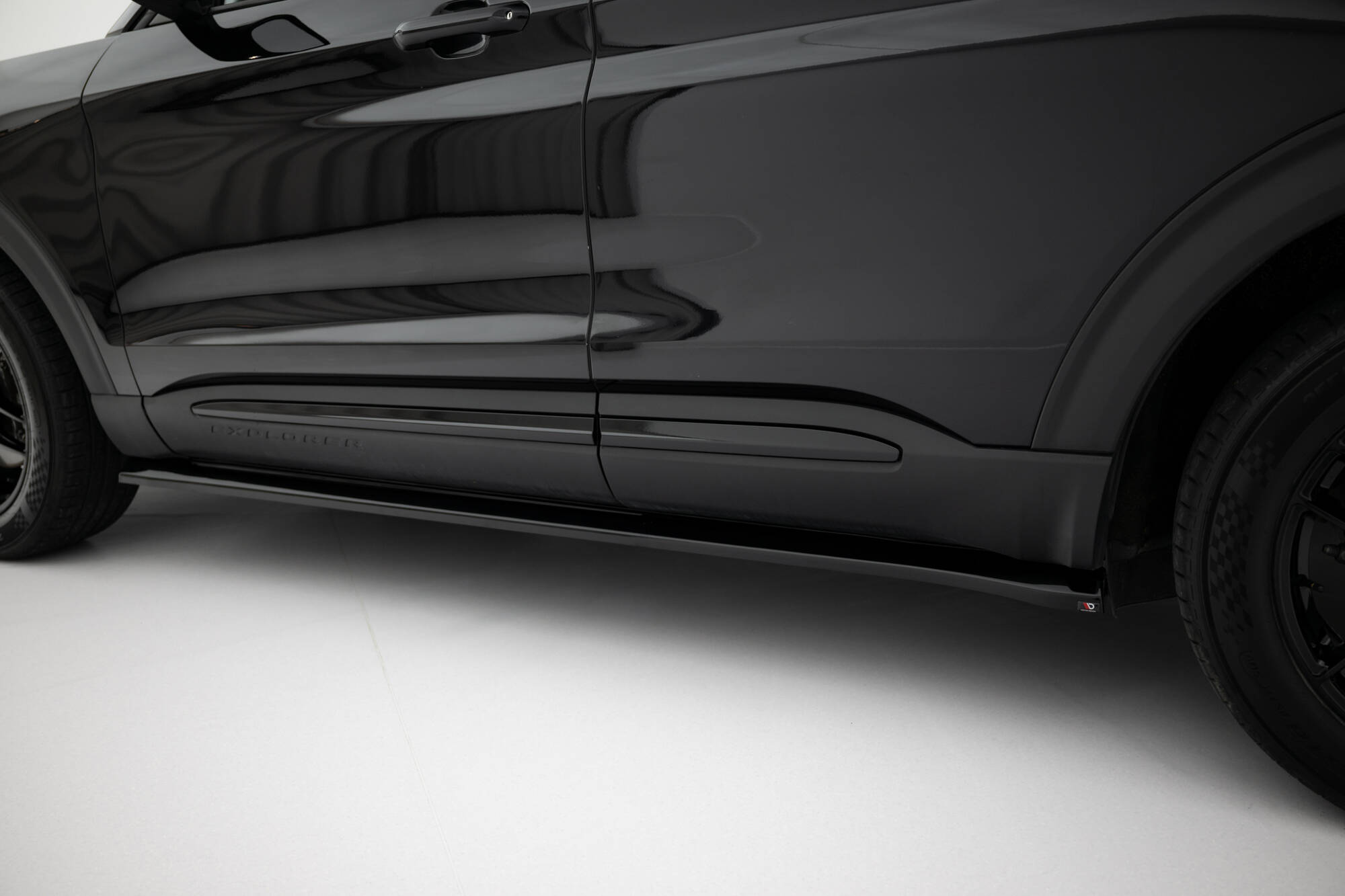 Side Skirts Diffusers Ford Explorer XLT Mk6 - Image 4