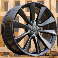 Jante Tesla (Style) 18x8,5 ET35 5x114,3 BLHM