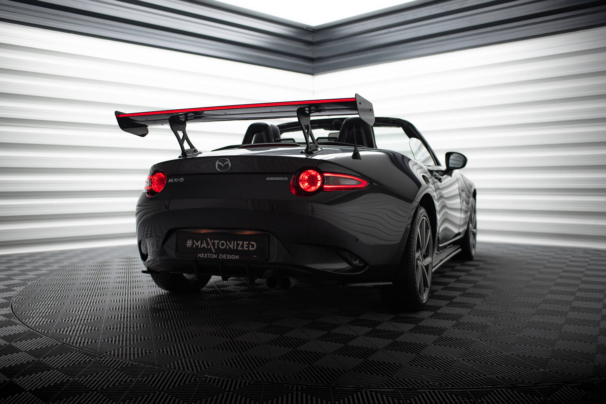 Carbon Spoiler JDM Style + LED Mazda MX-5 ND (Mk4) - Image 4