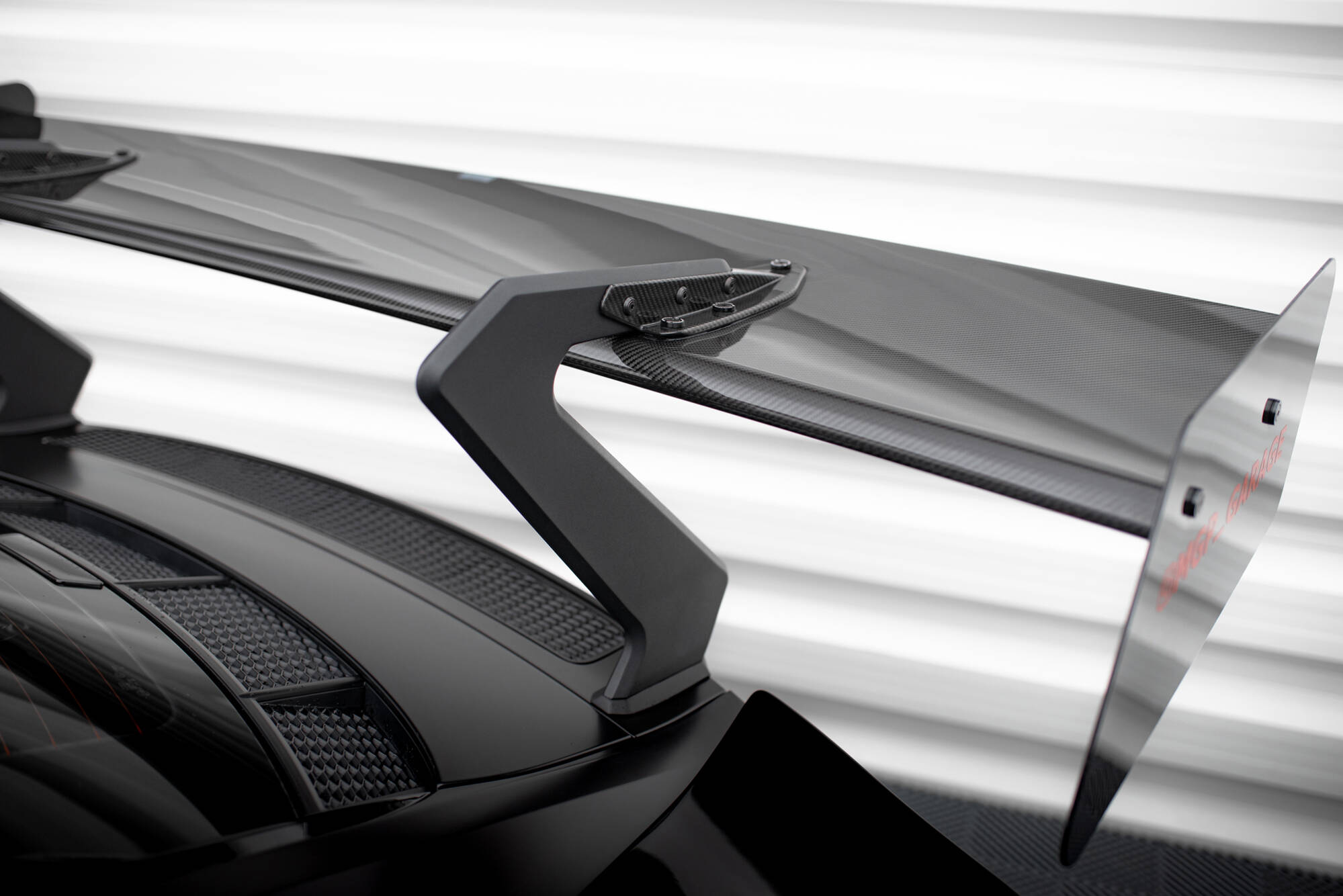 Carbon Spoiler + LED Audi R8 Mk2 - Image 10