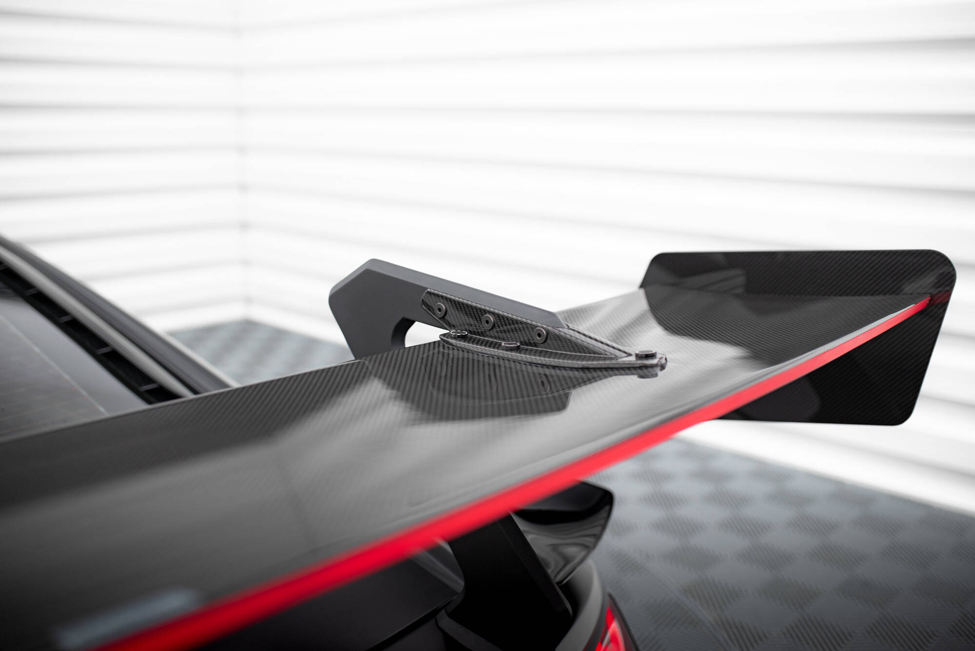 Carbon Spoiler + LED Audi R8 Mk2 - Image 6