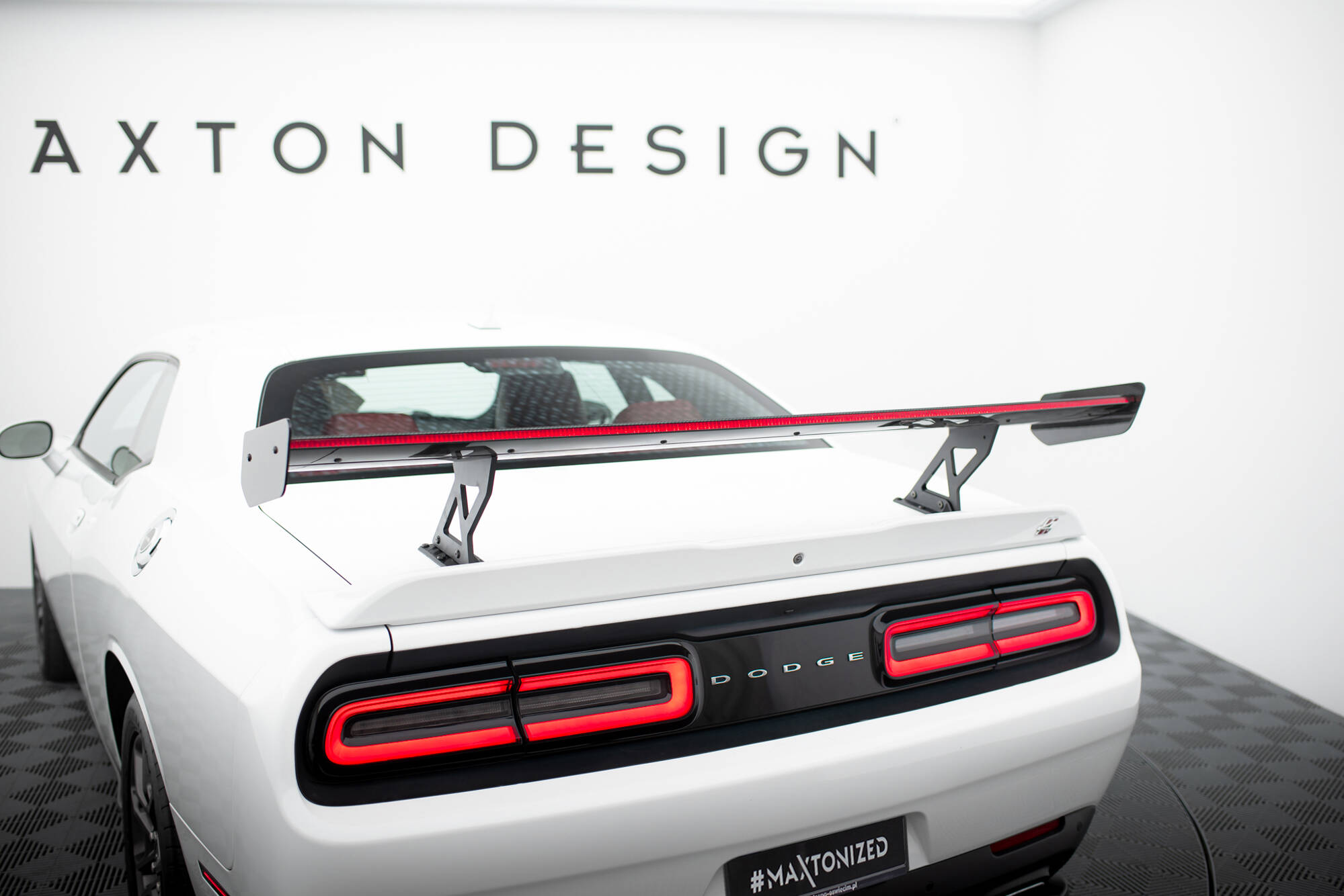 Carbon Spoiler + LED Dodge Challenger Mk3 - Image 11
