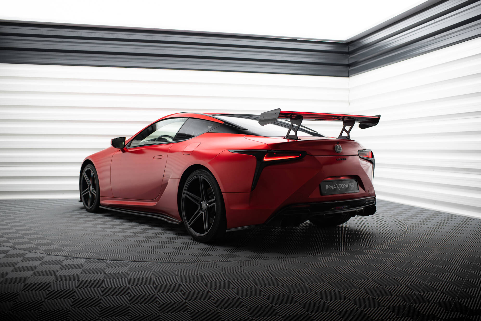 Carbon Spoiler + LED Lexus LC - Image 8