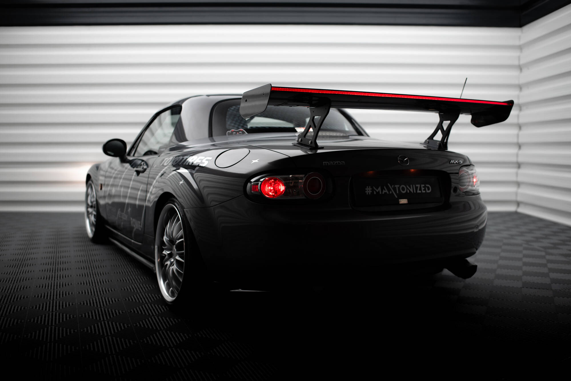 Carbon Spoiler + LED Mazda MX5 Hardtop NC(MK3) - Image 5