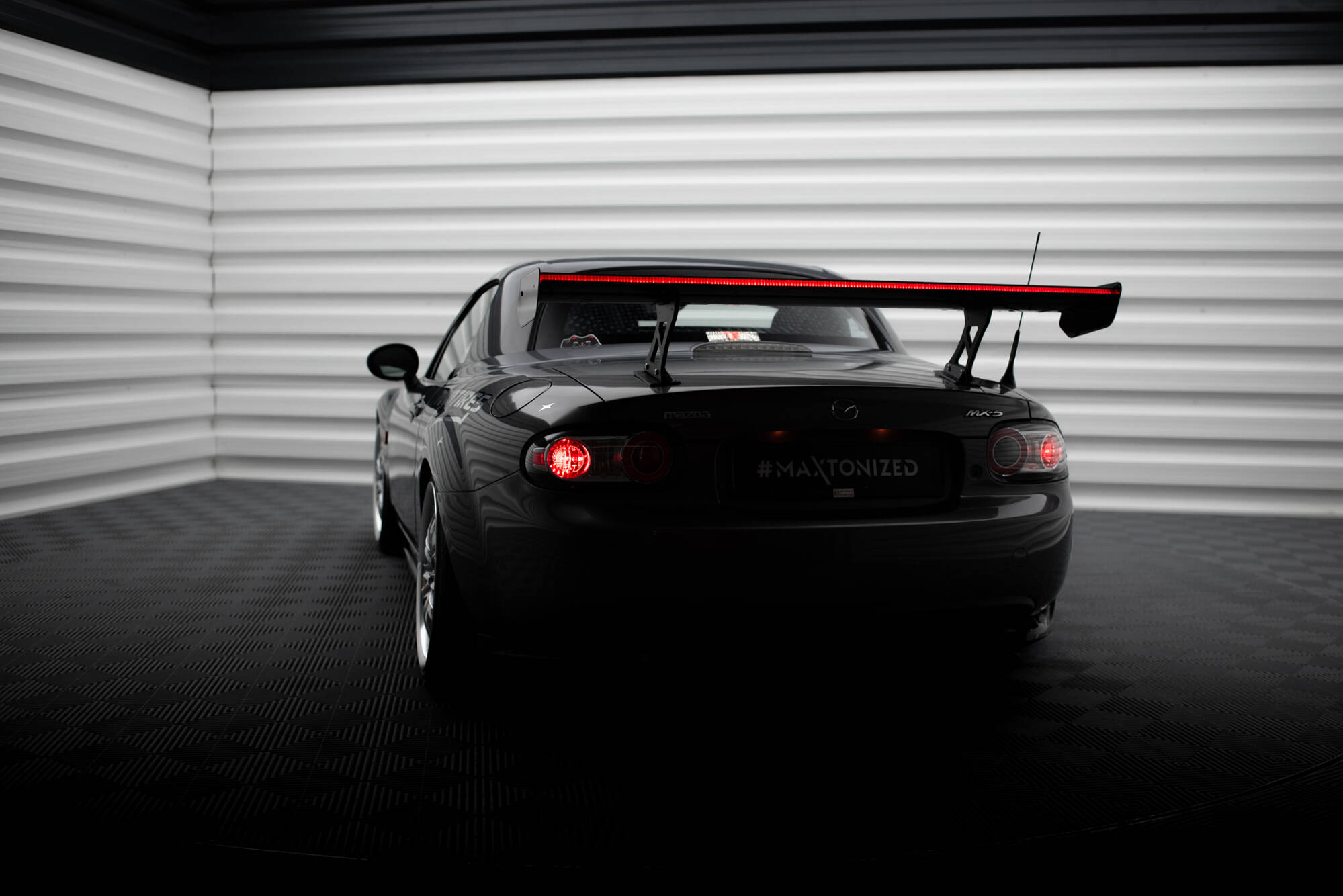 Carbon Spoiler + LED Mazda MX5 Hardtop NC(MK3) - Image 11